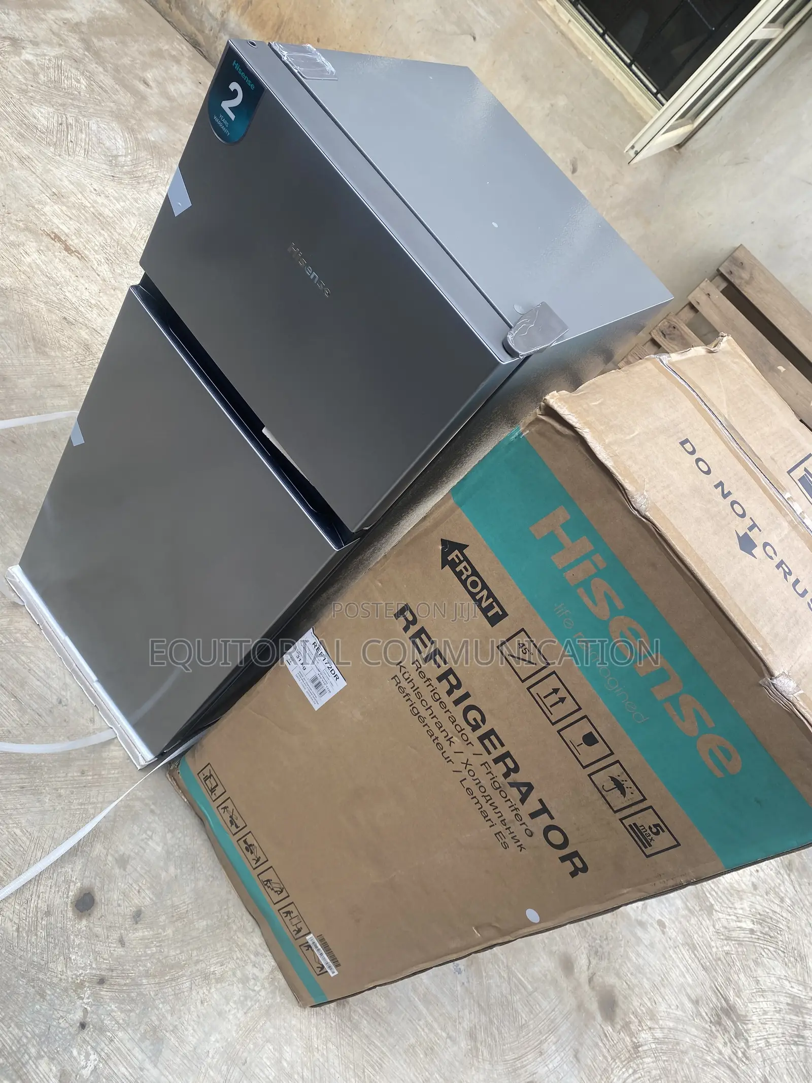 Hisense REF172DR 124L Compact Refrigerator