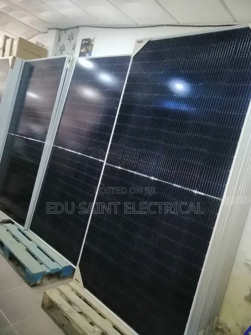 700w Solar Panels