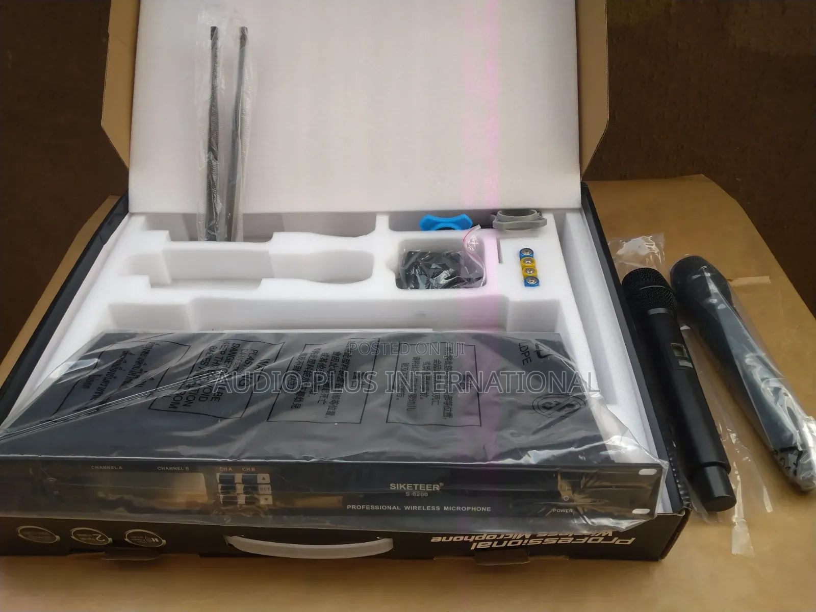 Siketeer S6200 High Fidelity Dynamic Microphone