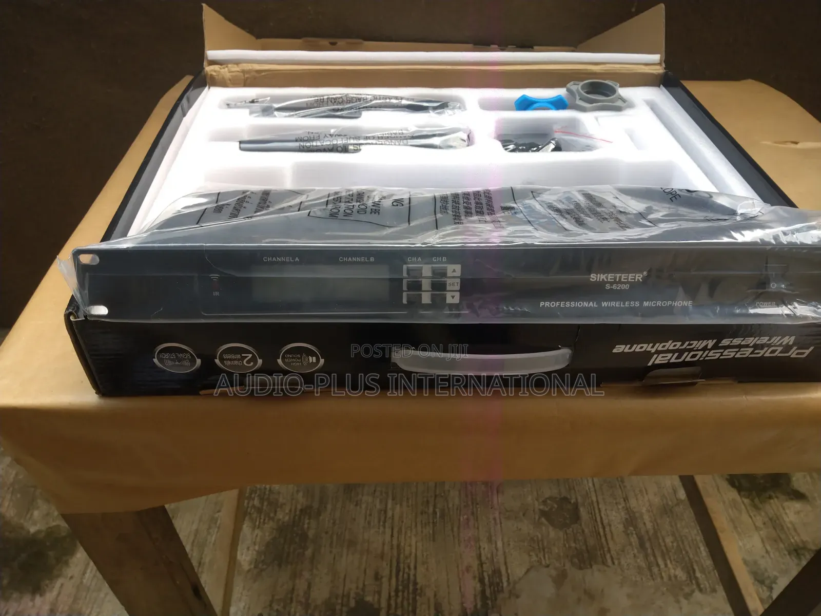 Siketeer S6200 High Fidelity Dynamic Microphone