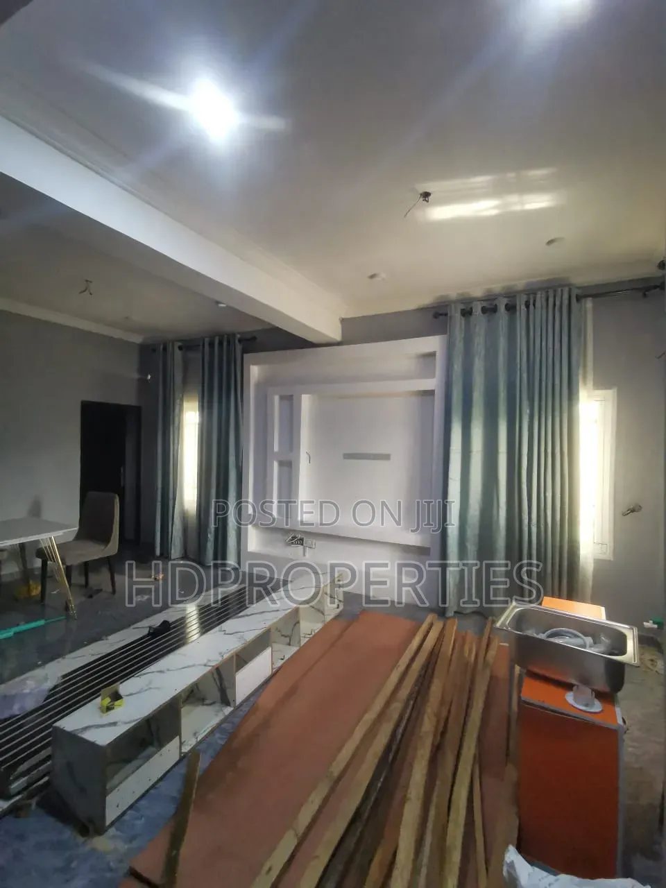Mini Flat in Meridian Park Estate, Lagos Island / Lagos Island for rent