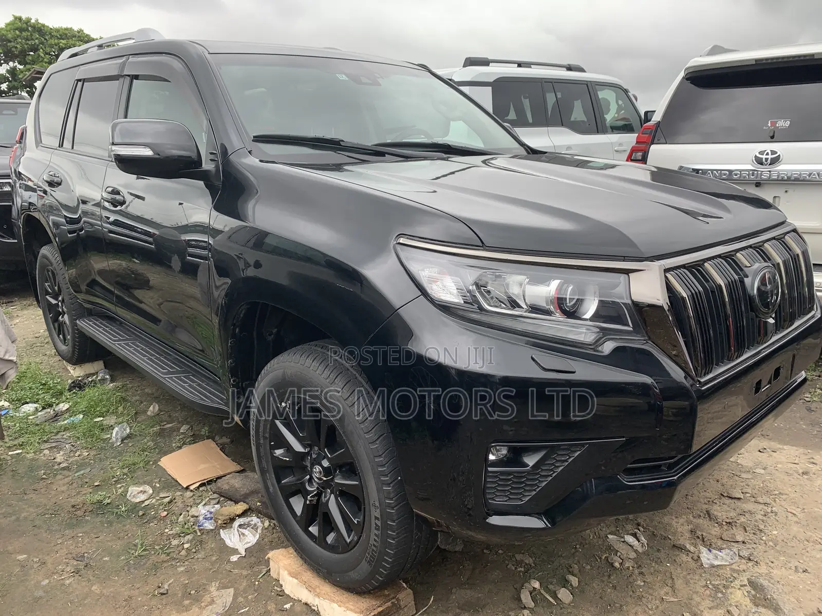 Toyota Land Cruiser Prado 2023 Black