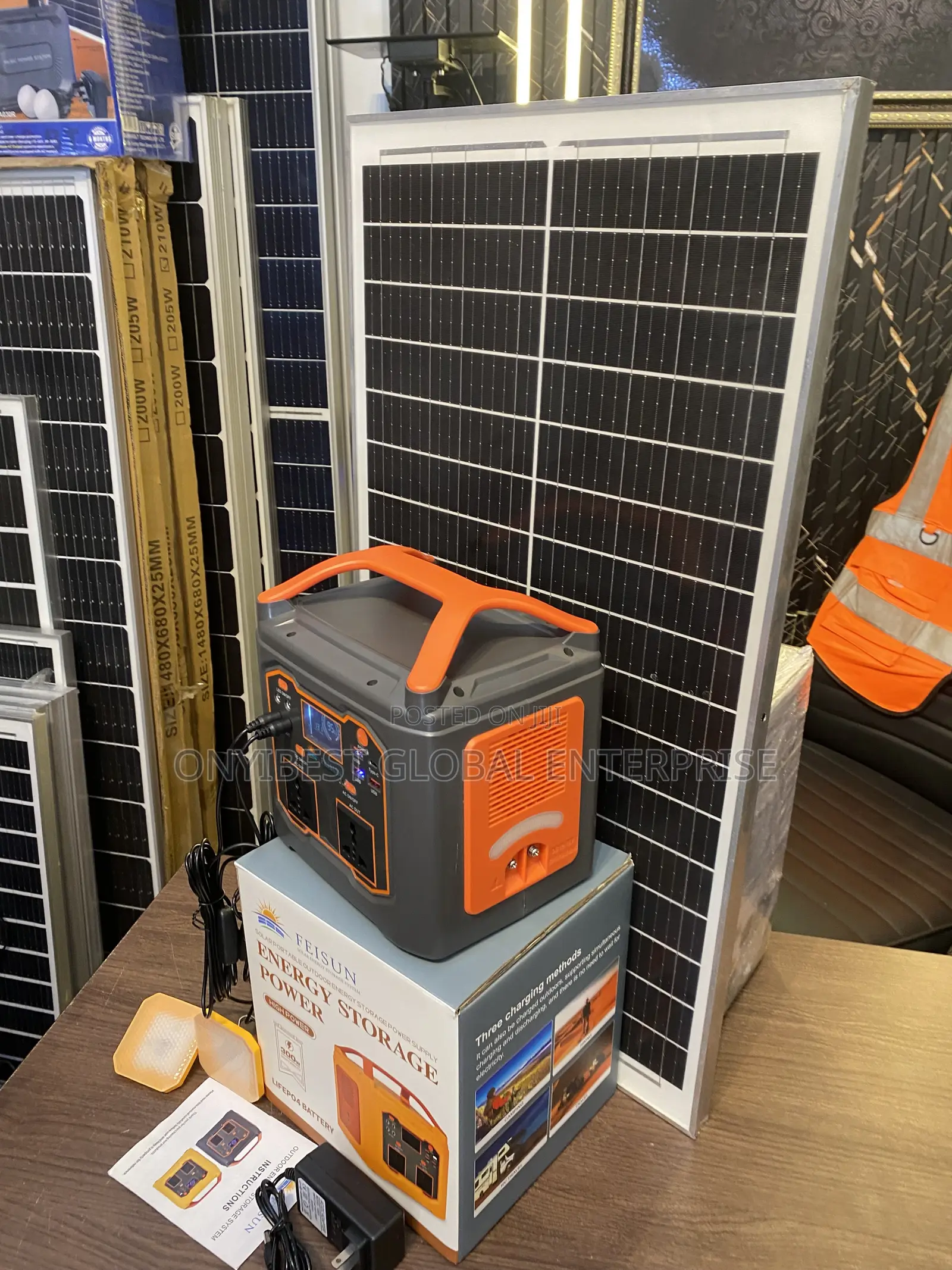 Solar Generator With Lithium Battery