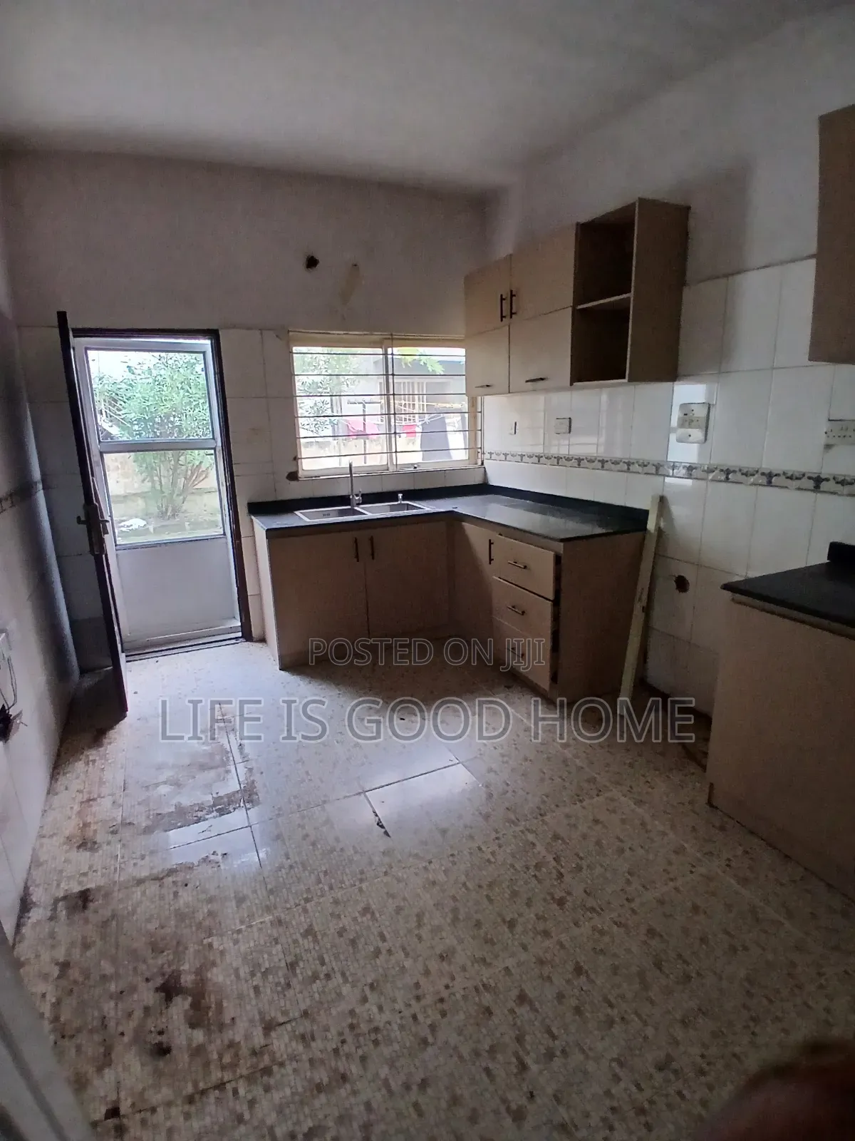1bdrm Shared Apartment in Osapa London Estate for rent