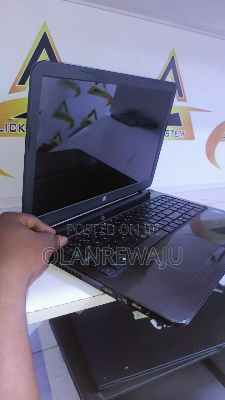 New Laptop HP 15 8GB Intel Core i3 HDD 500GB