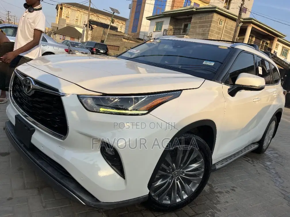 Toyota Highlander XLE AWD 2020 White