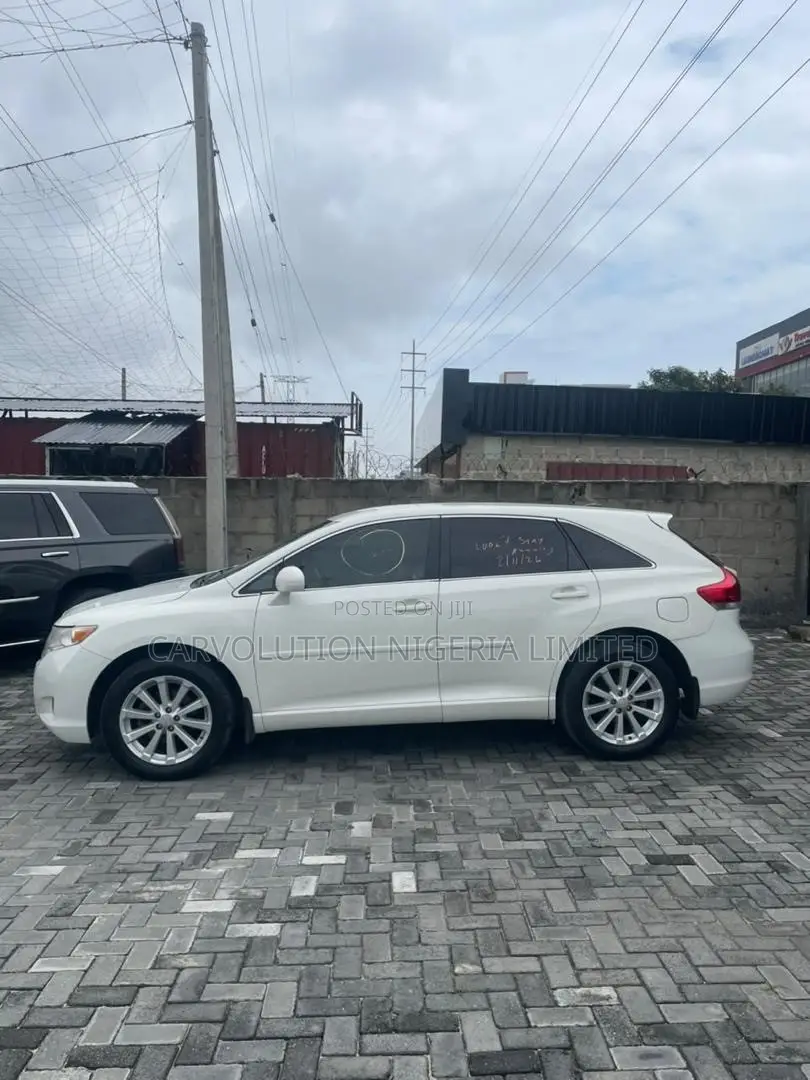Toyota Venza 2011 White
