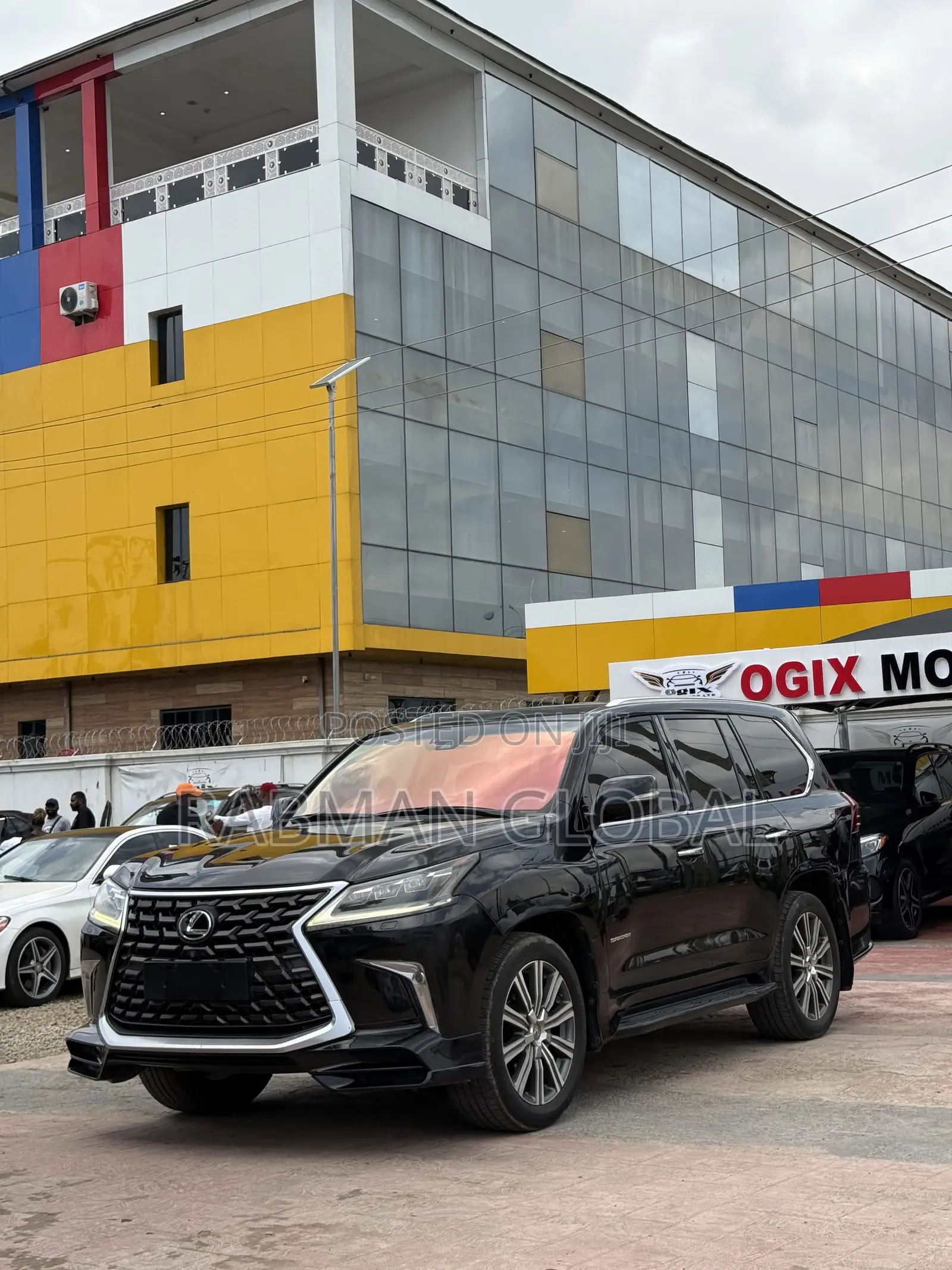 Lexus LX 570 AWD 2017 Black