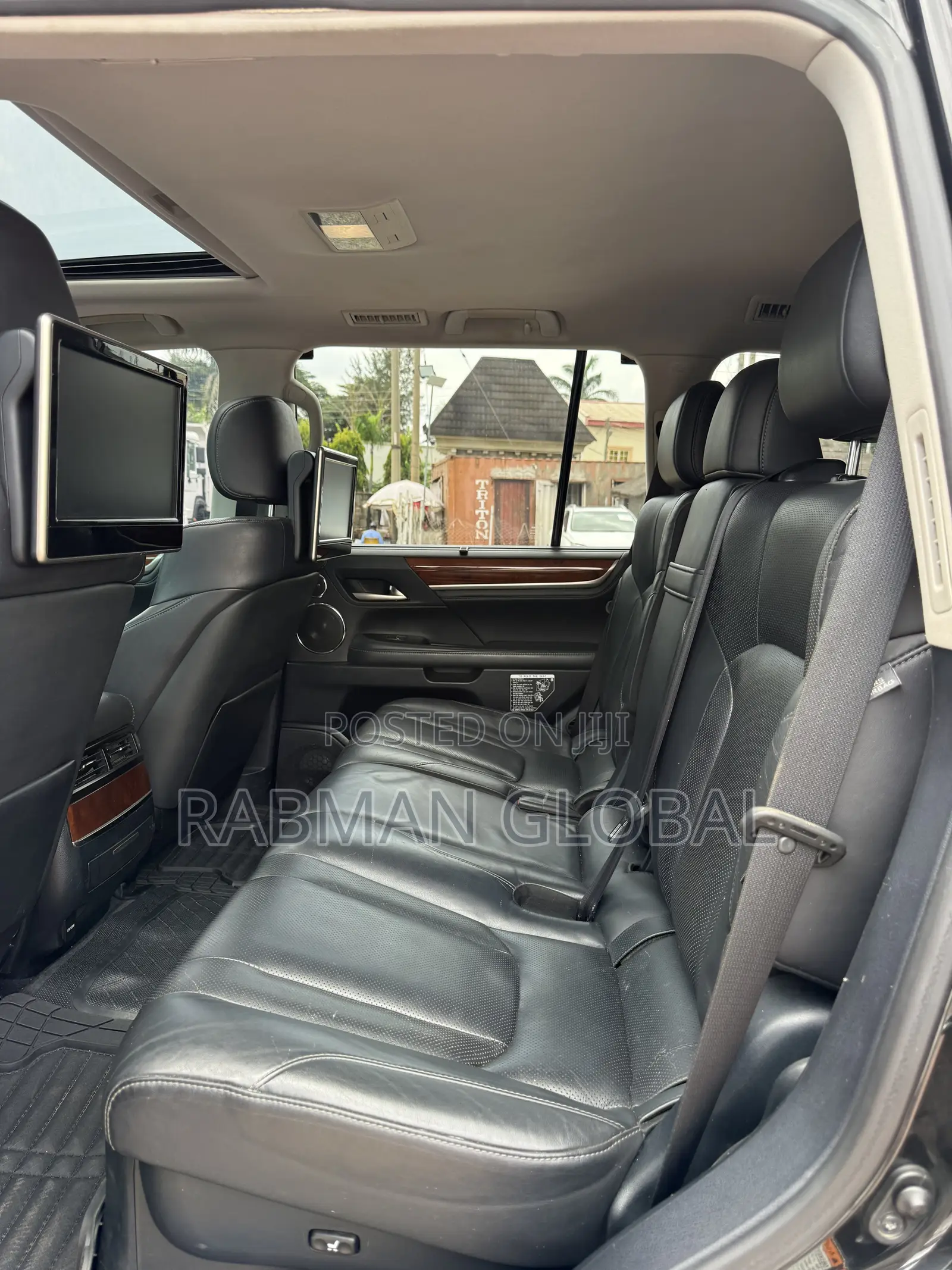 Lexus LX 570 AWD 2017 Black