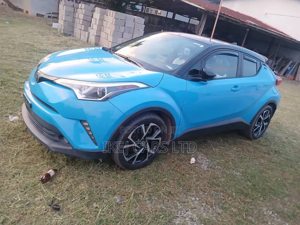 Toyota C-HR 2019 Blue