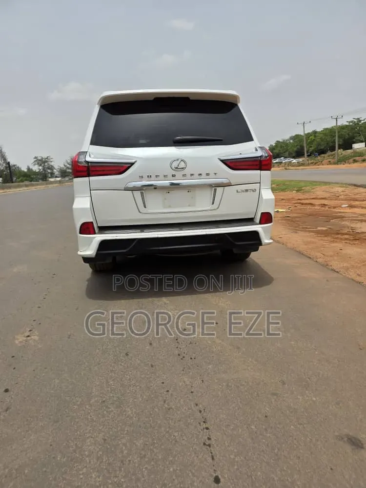 Lexus LX 570 (5 seats) AWD 2018 White