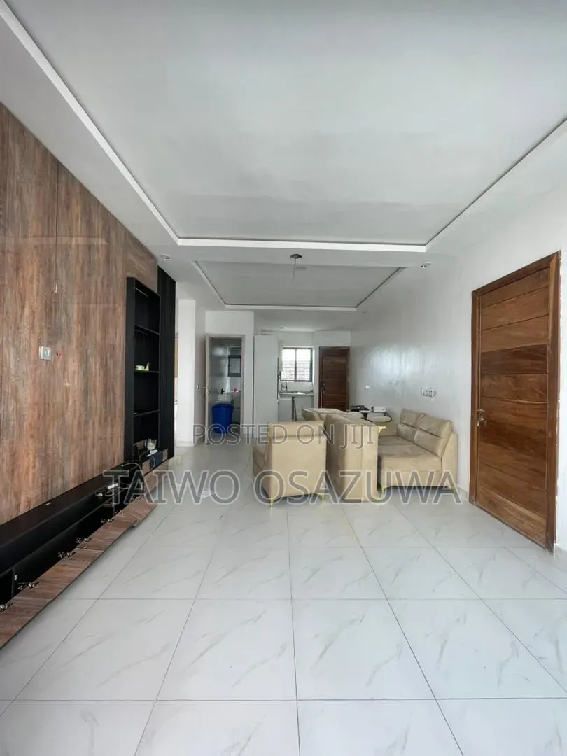 2bdrm Apartment in Chevron, Lekki. for rent