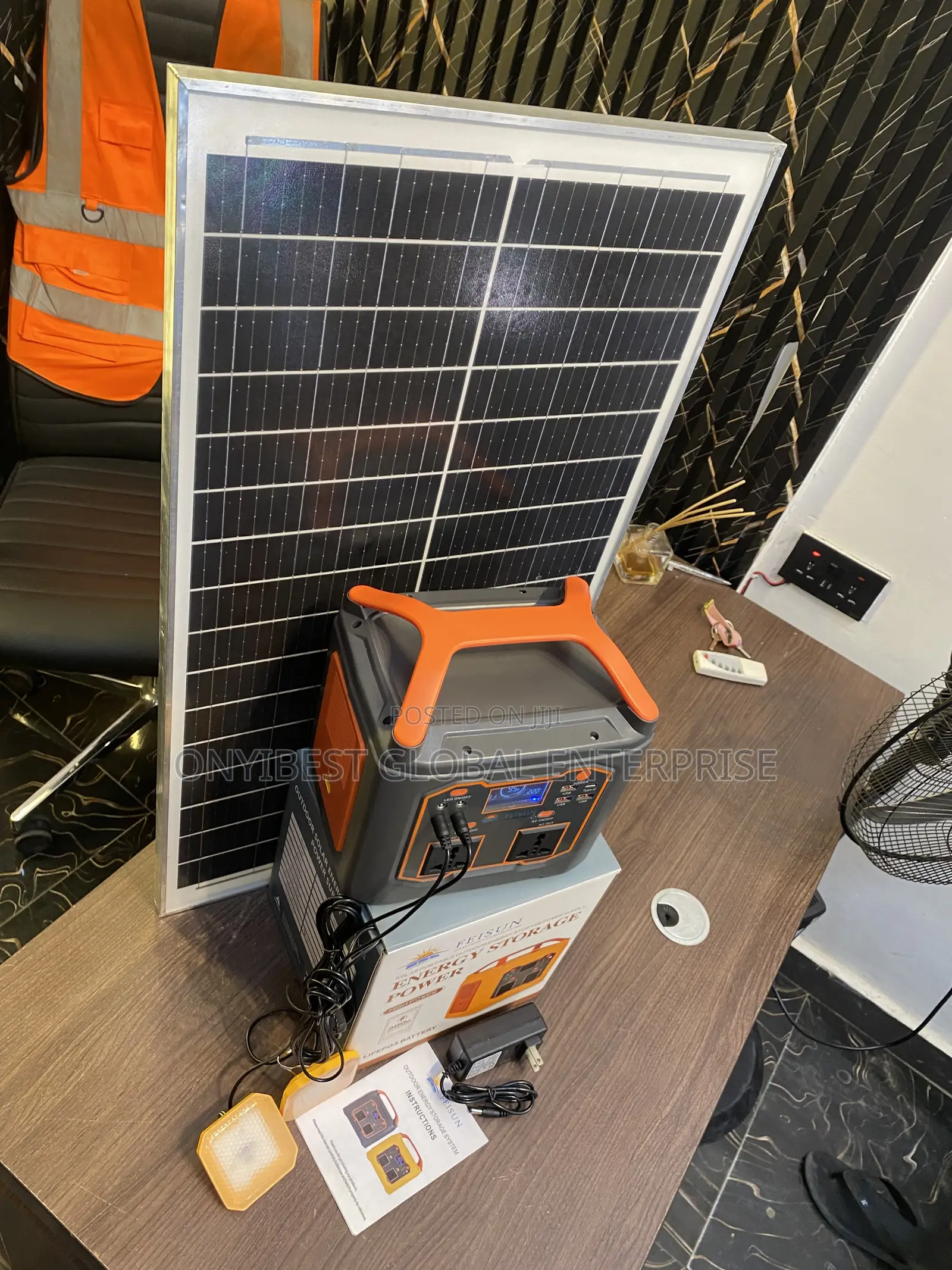 Solar Charging Power Station