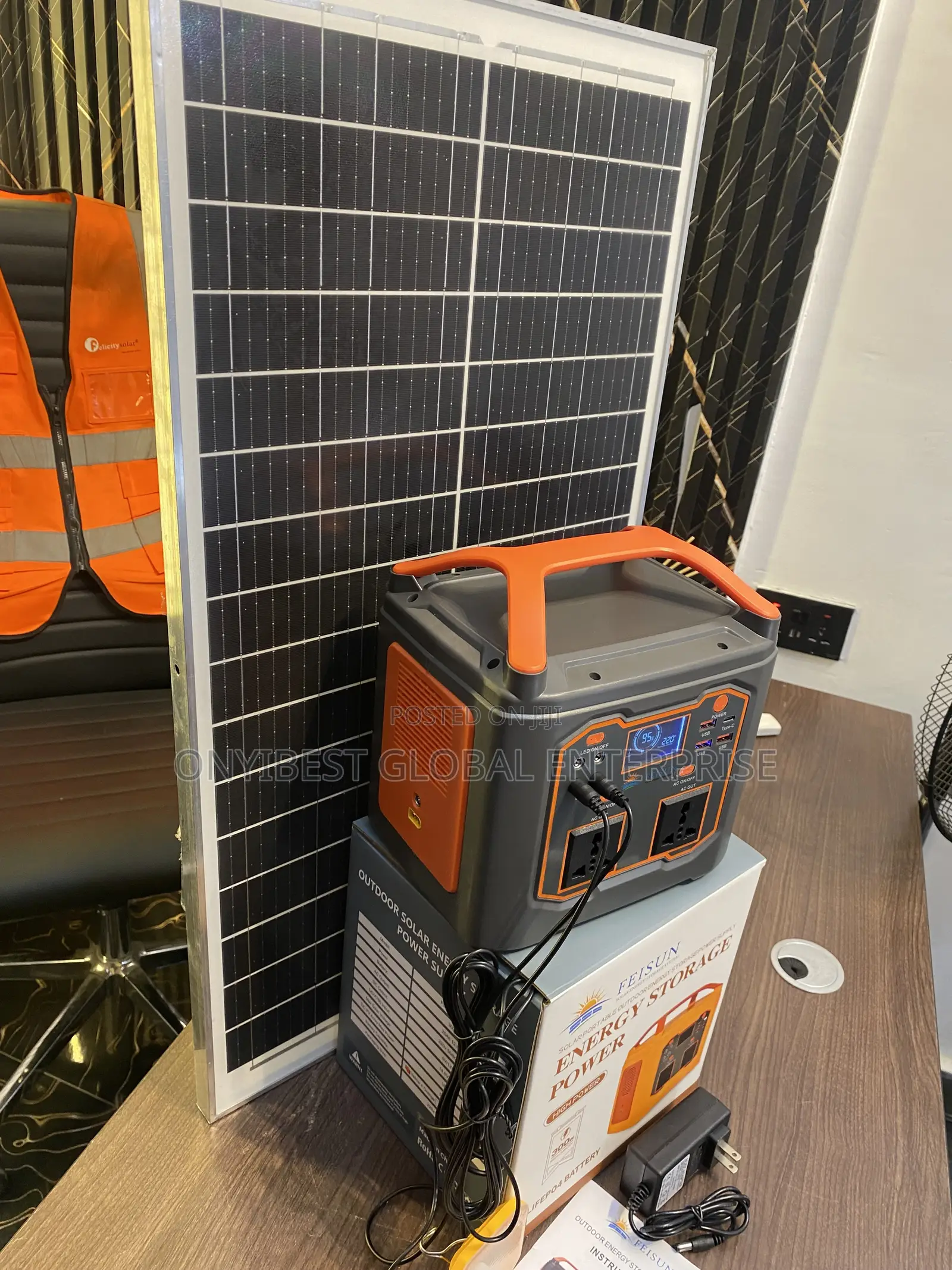 Solar Charging Power Station