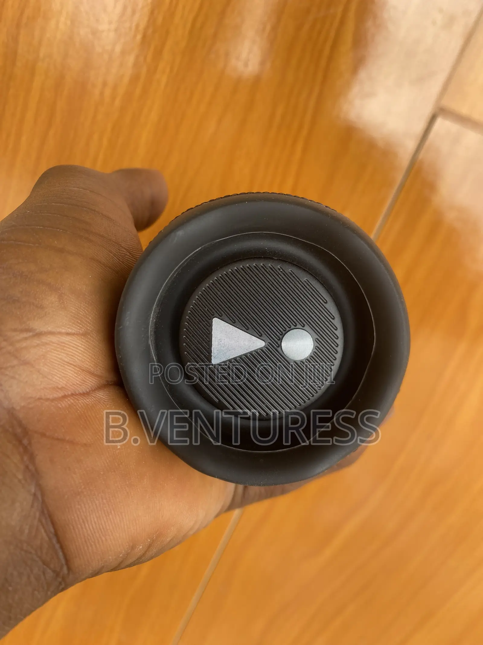 JBL Flip 6 Portable Bluetooth Speaker