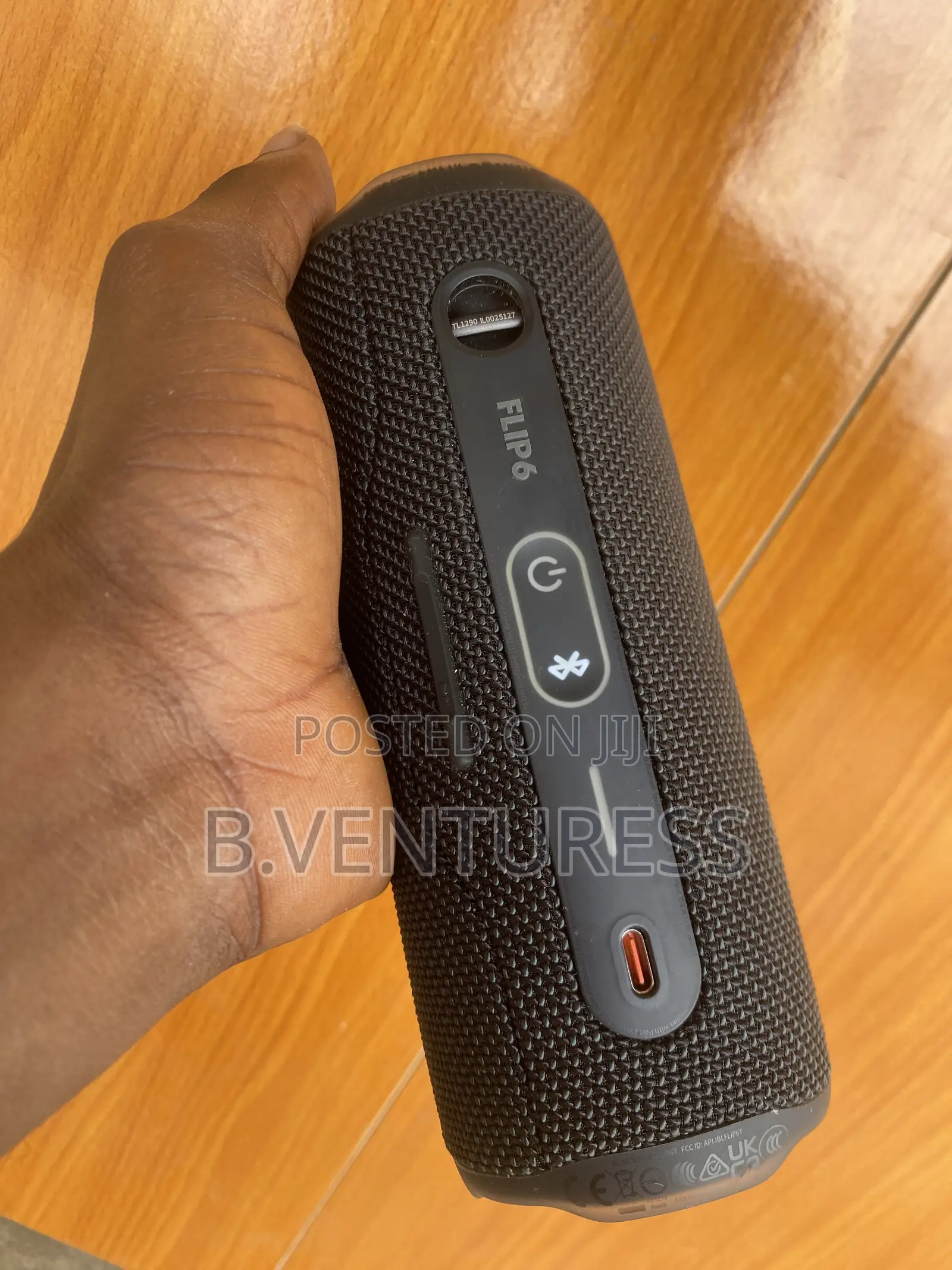 JBL Flip 6 Portable Bluetooth Speaker