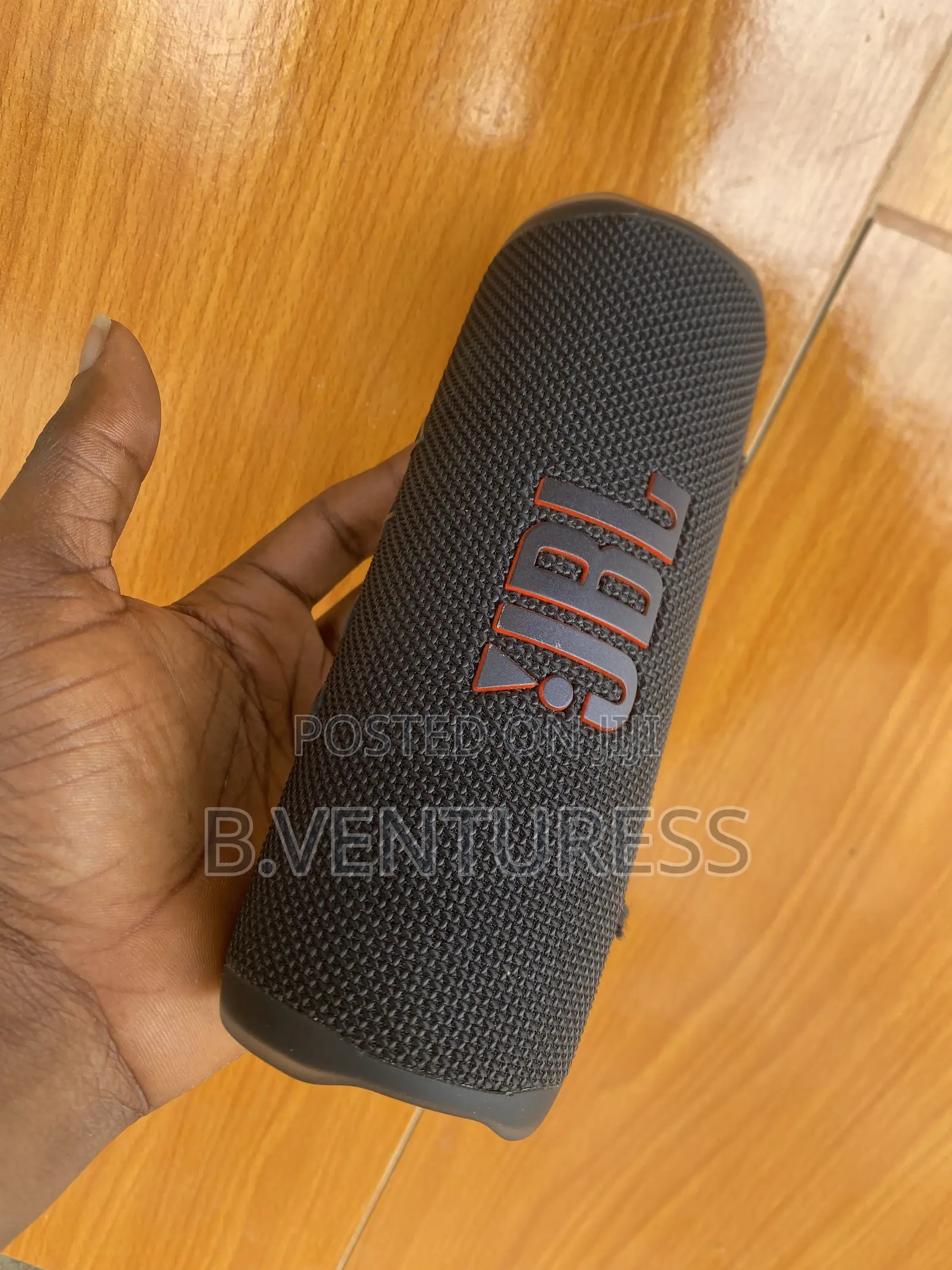 JBL Flip 6 Portable Bluetooth Speaker