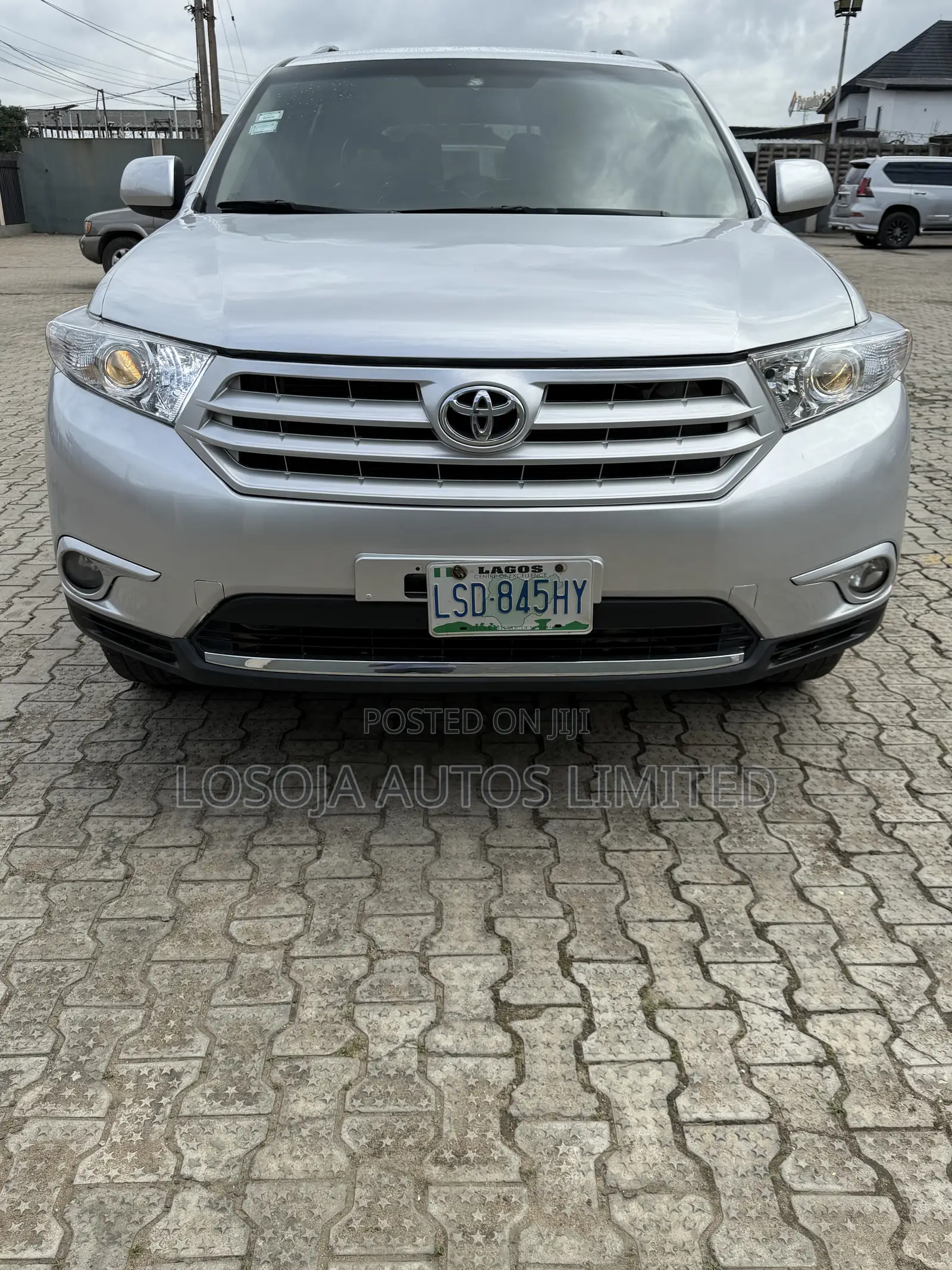Toyota Highlander SE 3.5L 4WD 2013 Silver