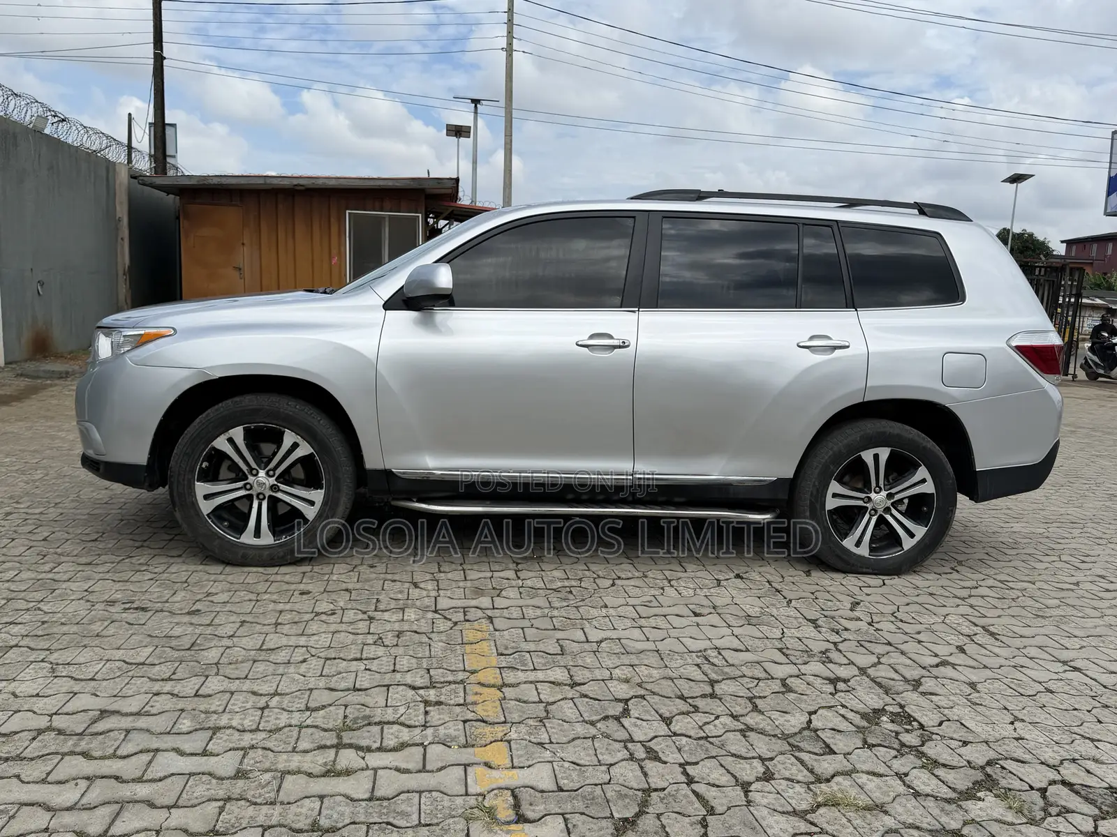Toyota Highlander SE 3.5L 4WD 2013 Silver