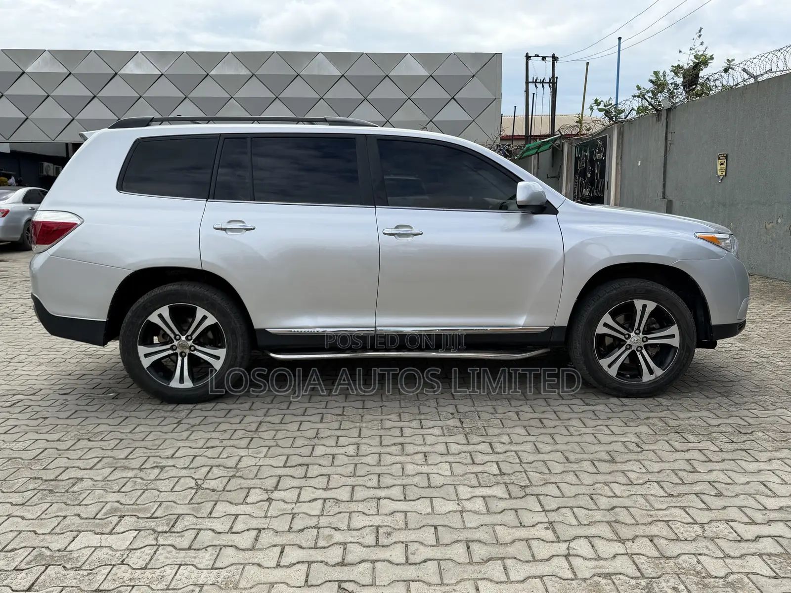 Toyota Highlander SE 3.5L 4WD 2013 Silver