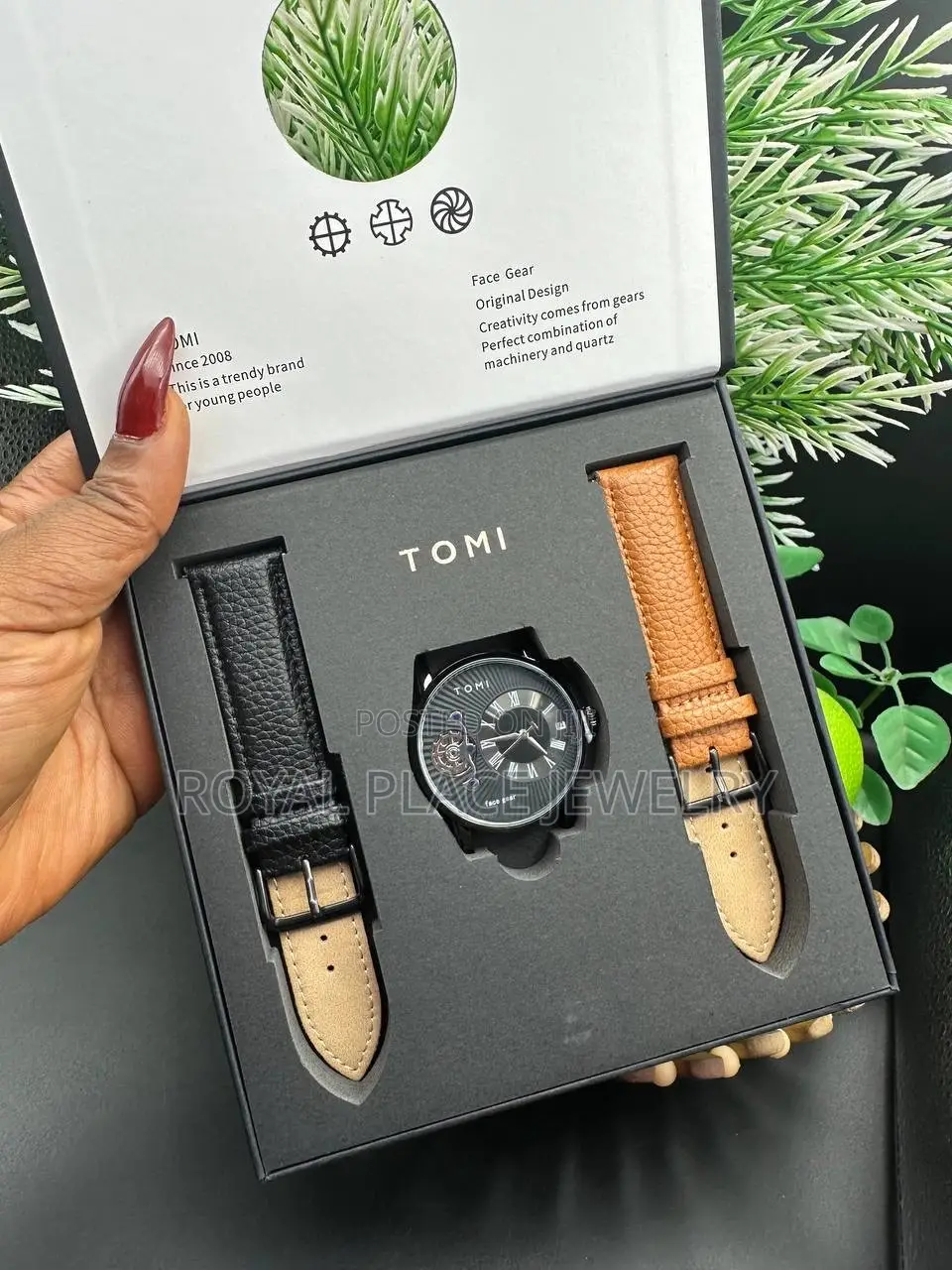 Tomi Watch With 2 Straps