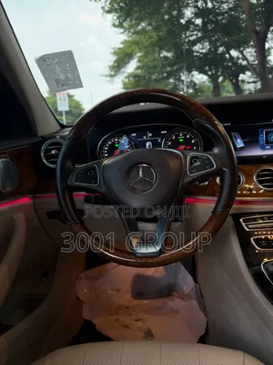 Mercedes-Benz E300 2018 Red