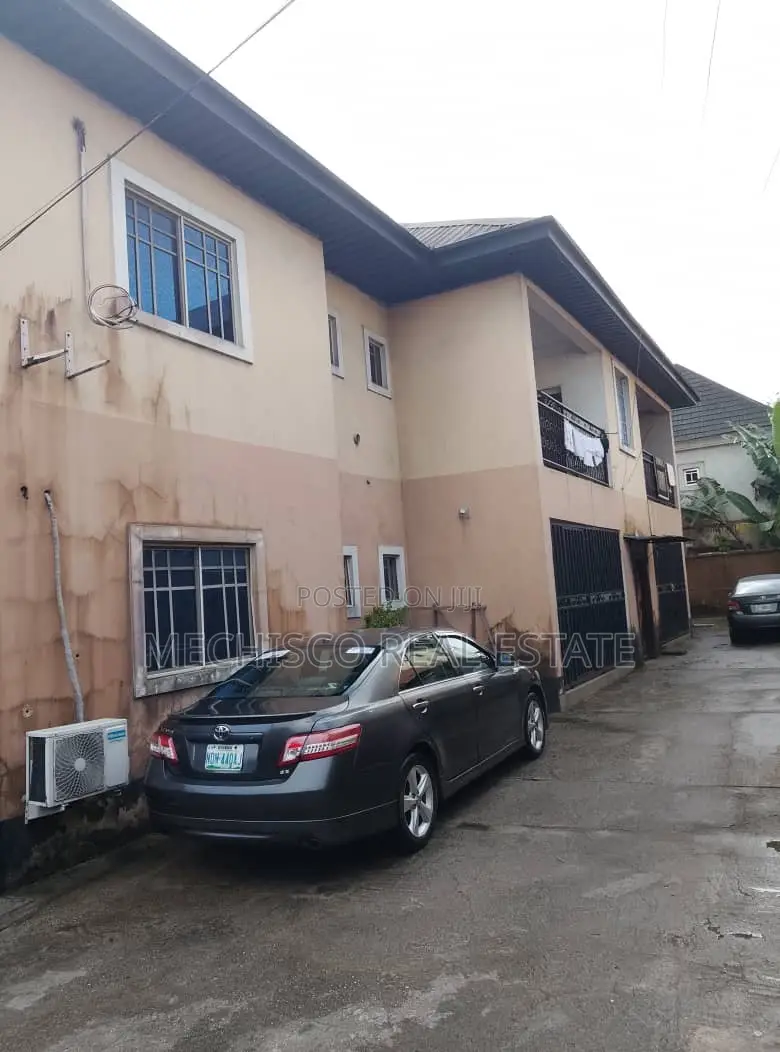 2bdrm Block of Flats in Woji for sale