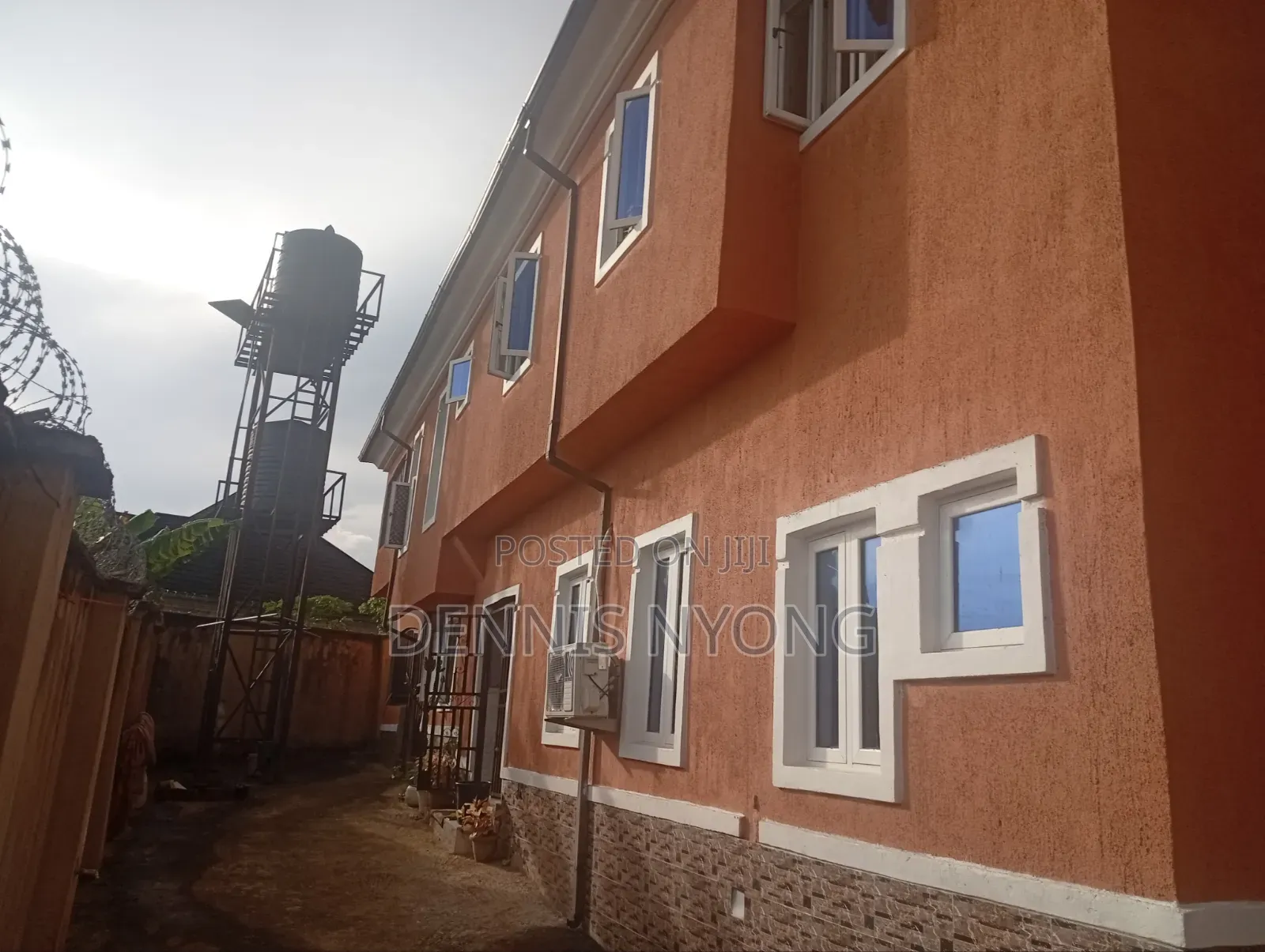 3bdrm Block of Flats in Satellite Town, Calabar for sale