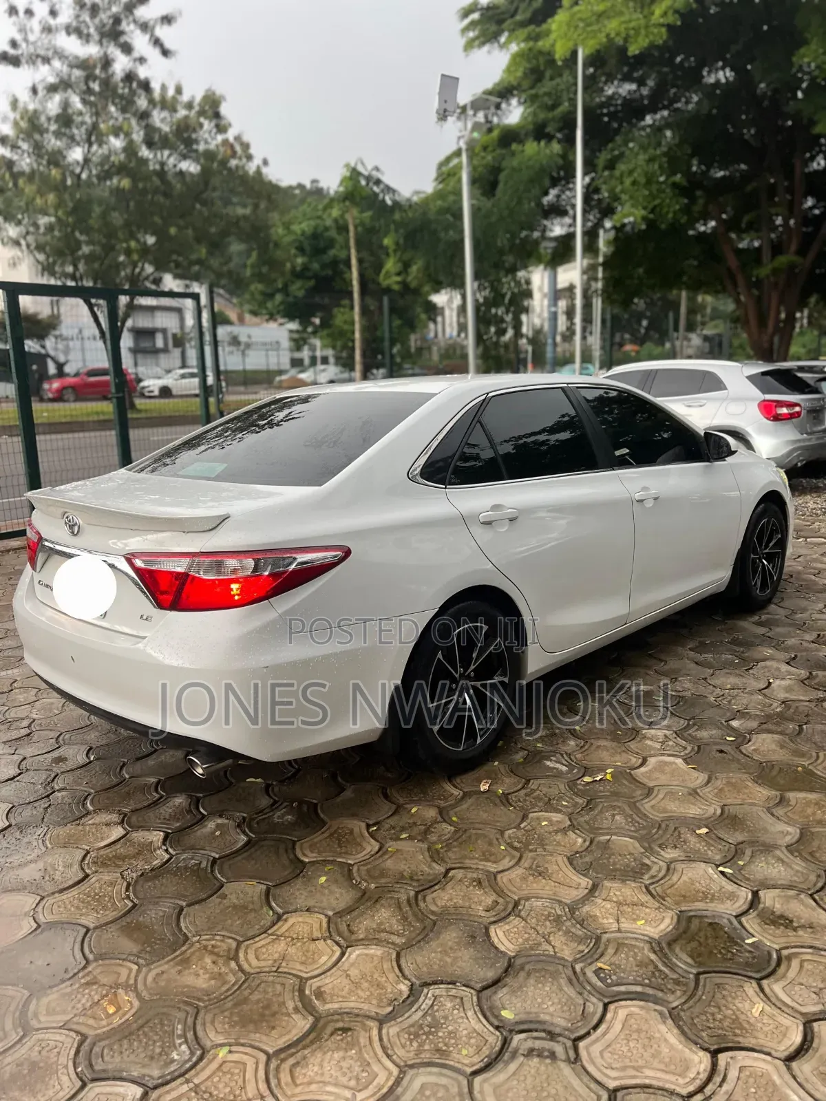 Toyota Camry LE 4dr Sedan (2.5L 4cyl 6A) 2015 White