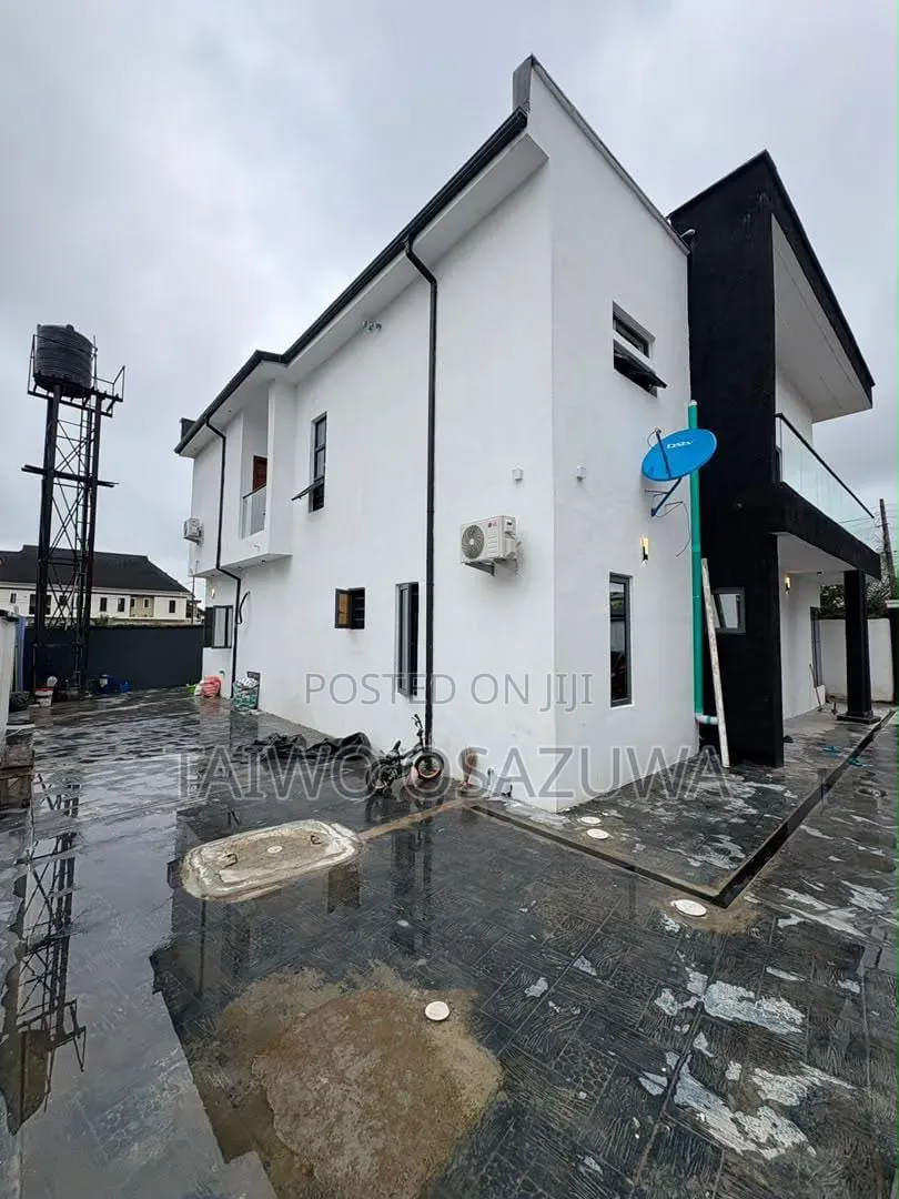4bdrm Duplex in Sangotedo for rent