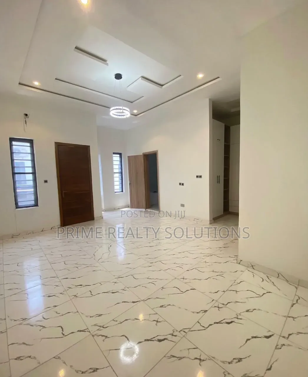 4bdrm Townhouse / Terrace in Ikota for rent