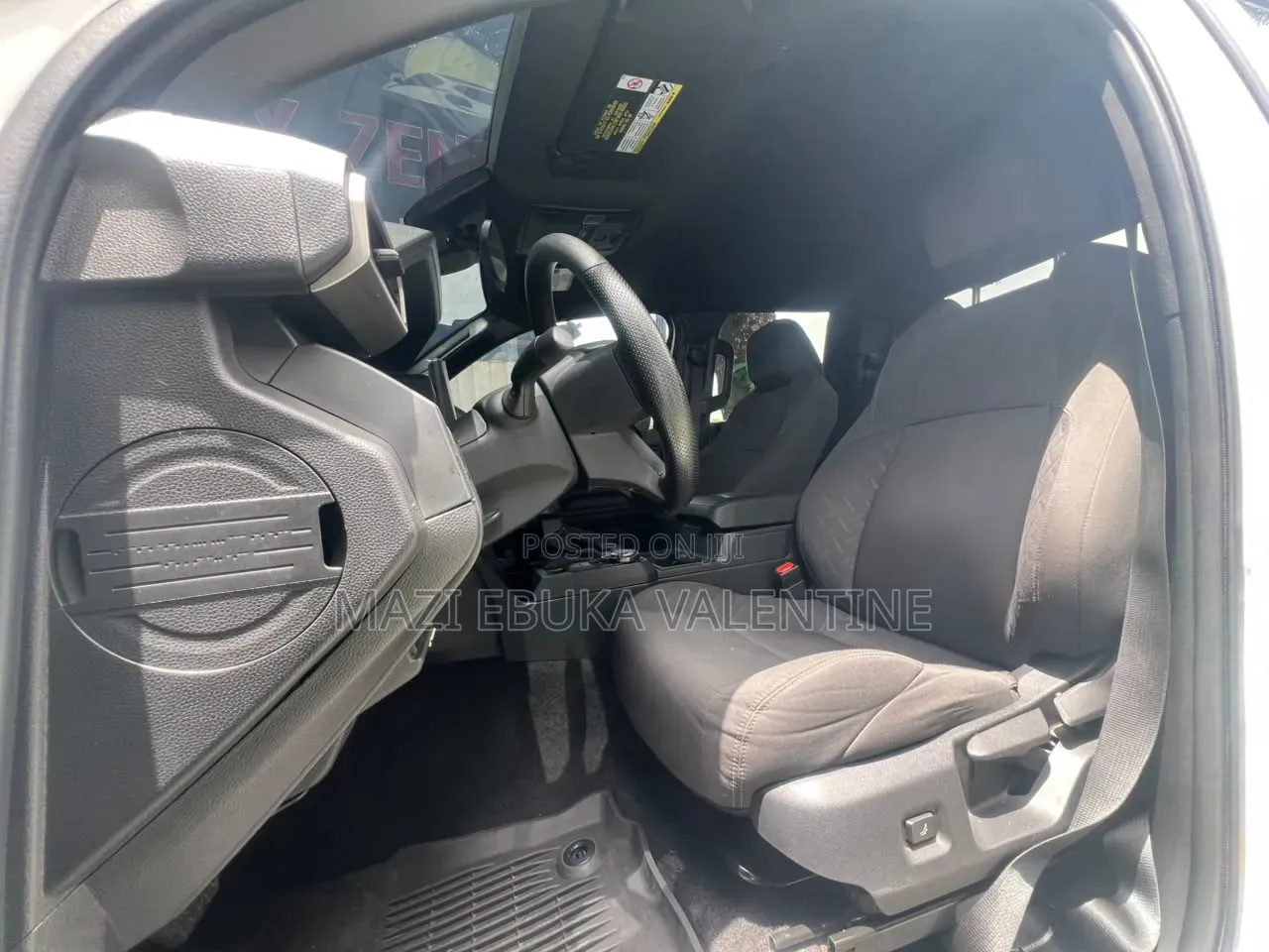 Toyota Tacoma 2024 White