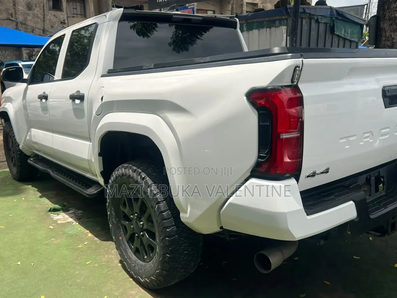 Toyota Tacoma 2024 White