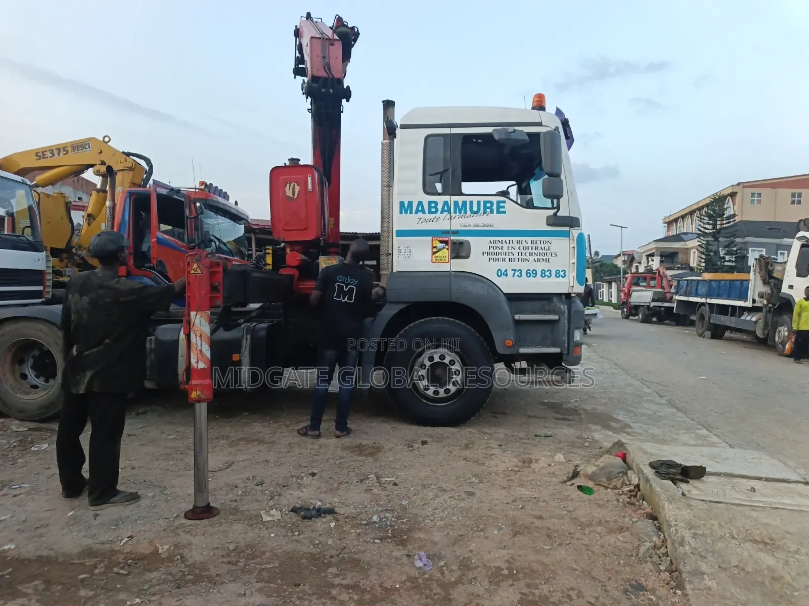 Tractor Units Crane for Hire
