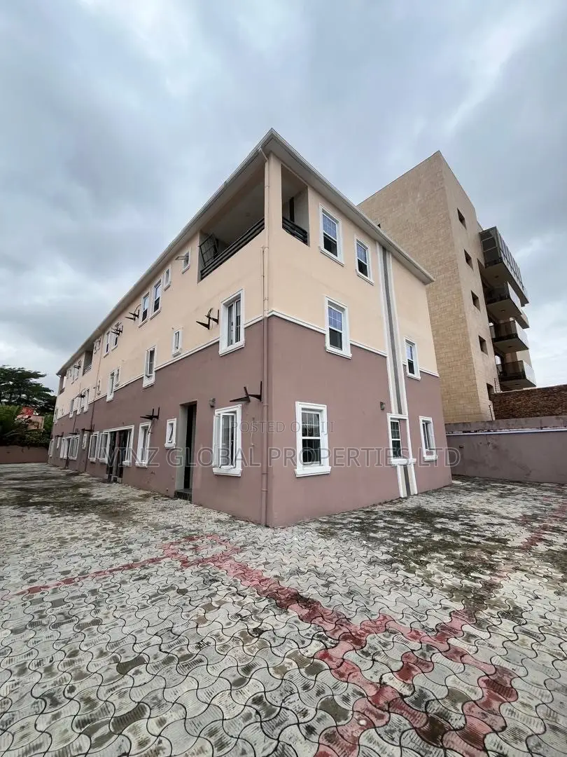 2bdrm Apartment in Lekki for rent