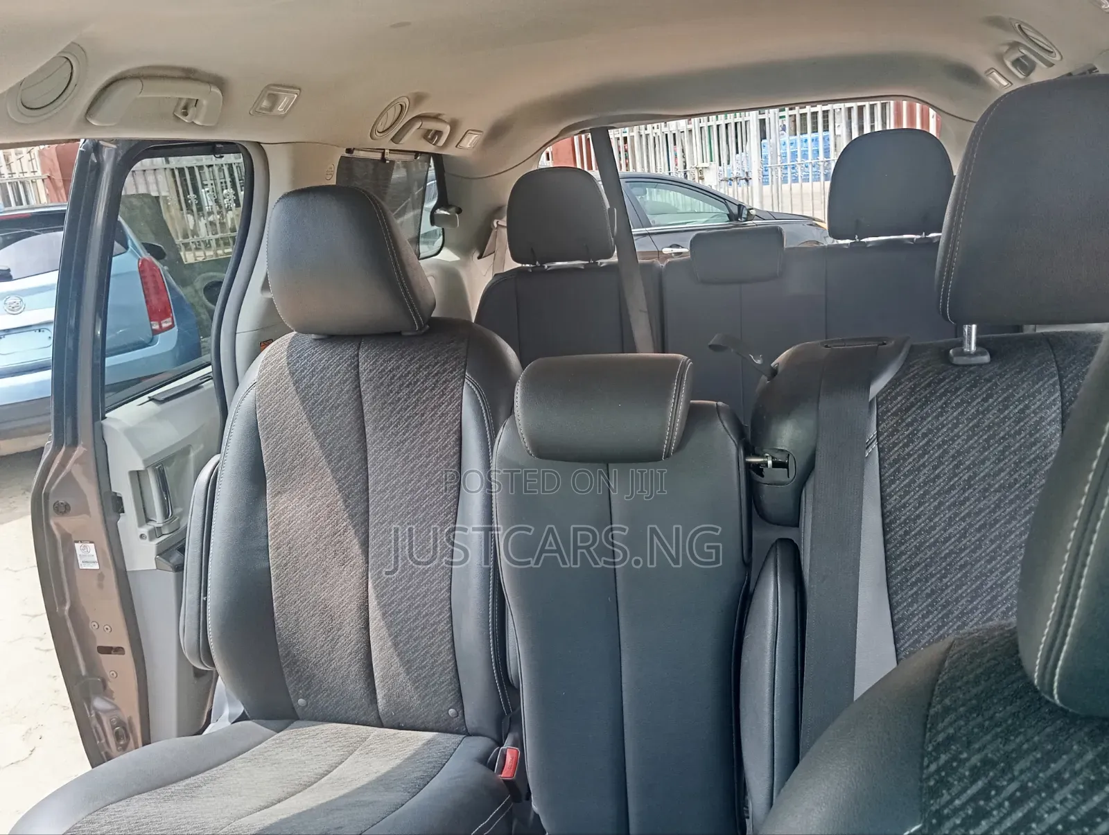 Toyota Sienna 2012 Gray