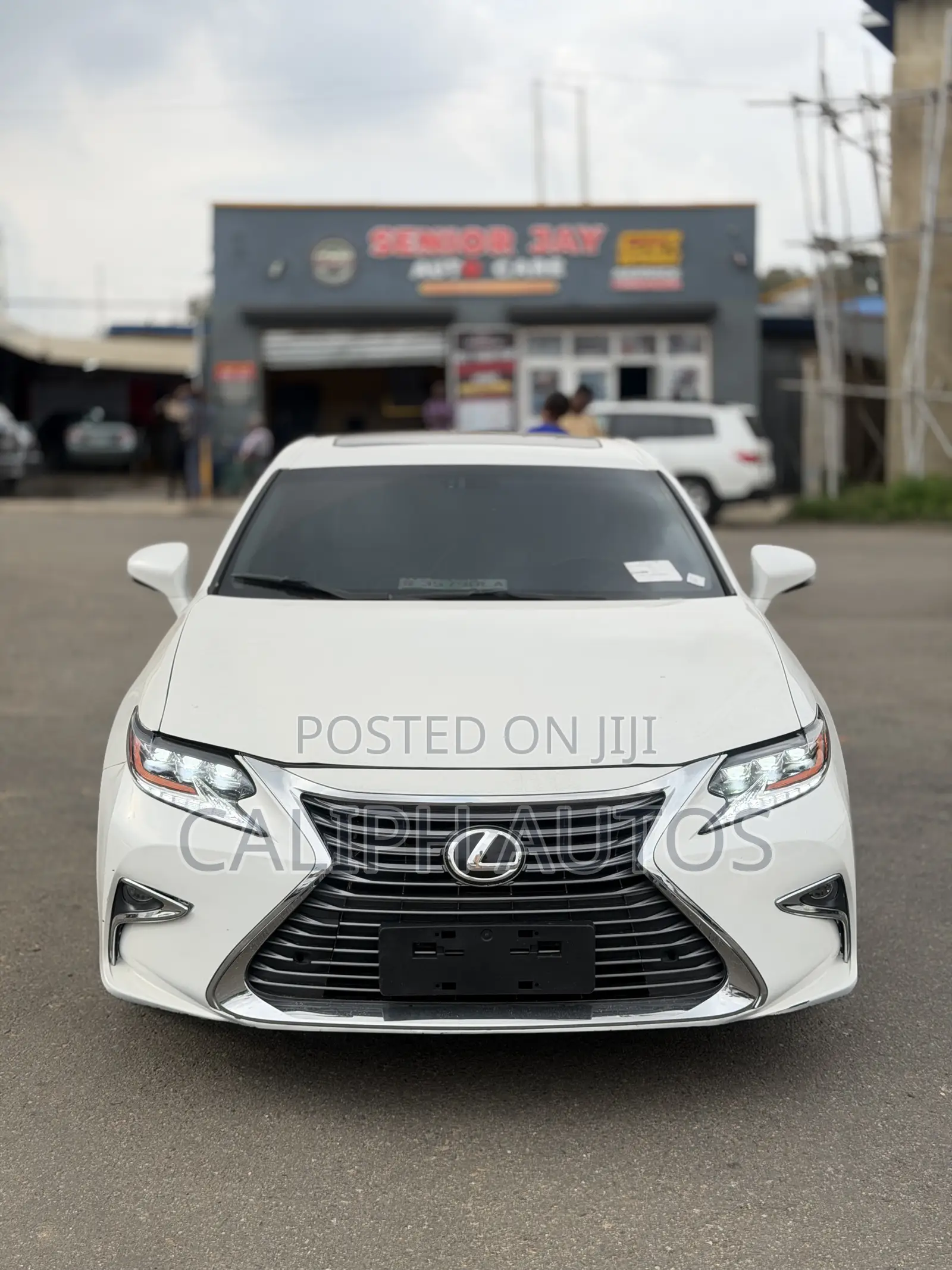 Lexus ES 350 FWD 2015 White