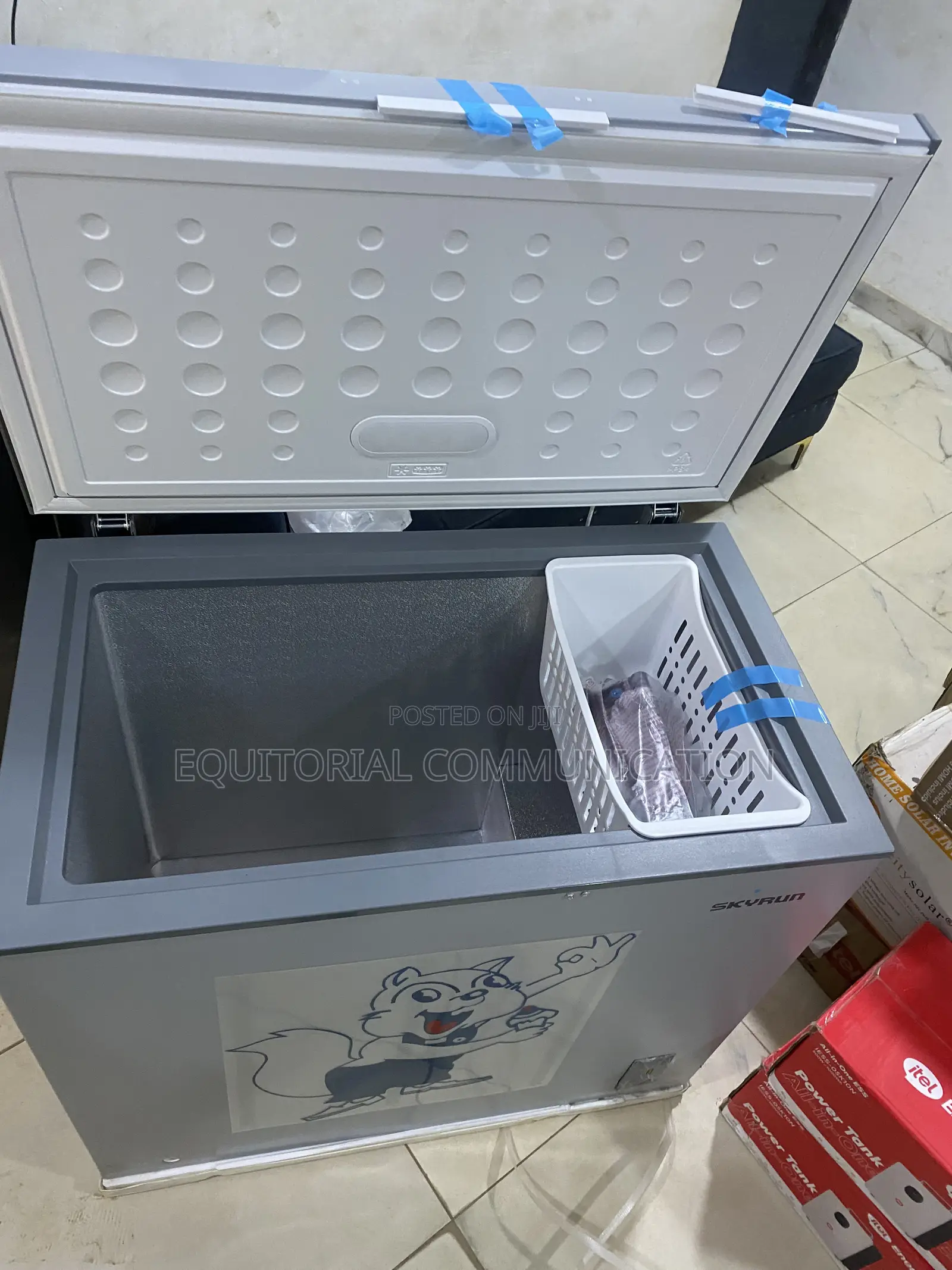 Skyrun 200L BD-250AI Chest Freezer Inverter System