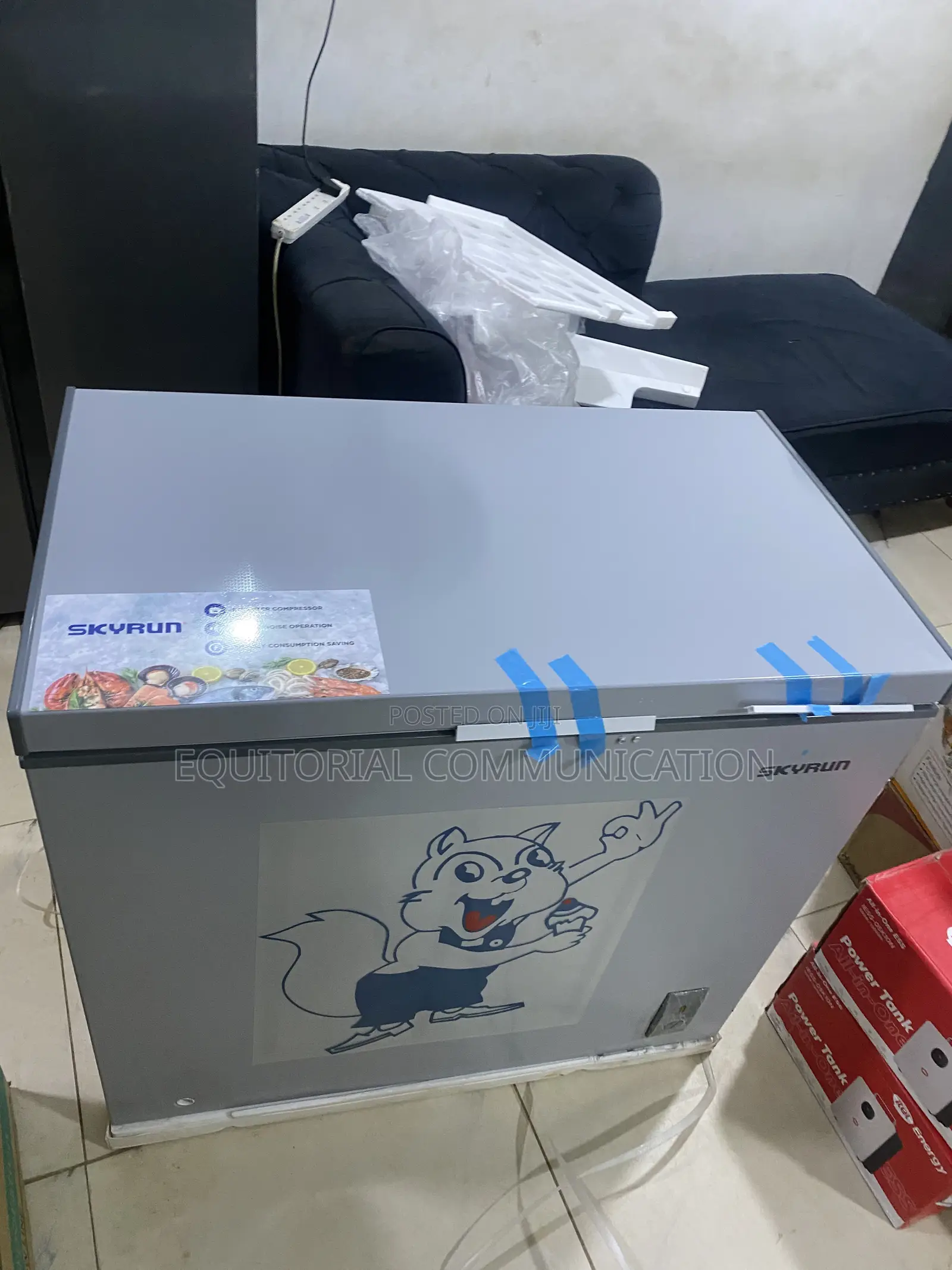 Skyrun 200L BD-250AI Chest Freezer Inverter System