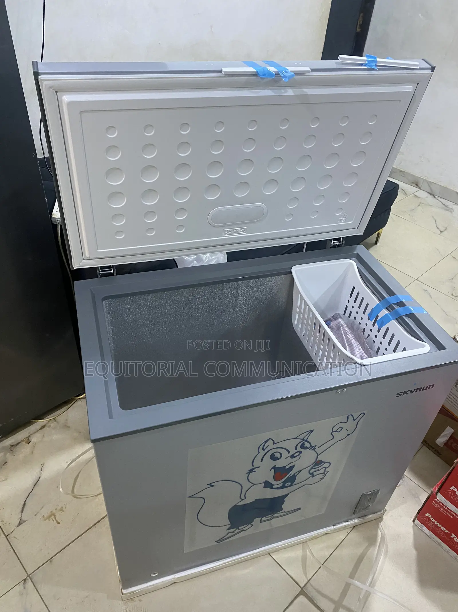 Skyrun Inverter Chest Freezer BD-250AI 200L Capacity
