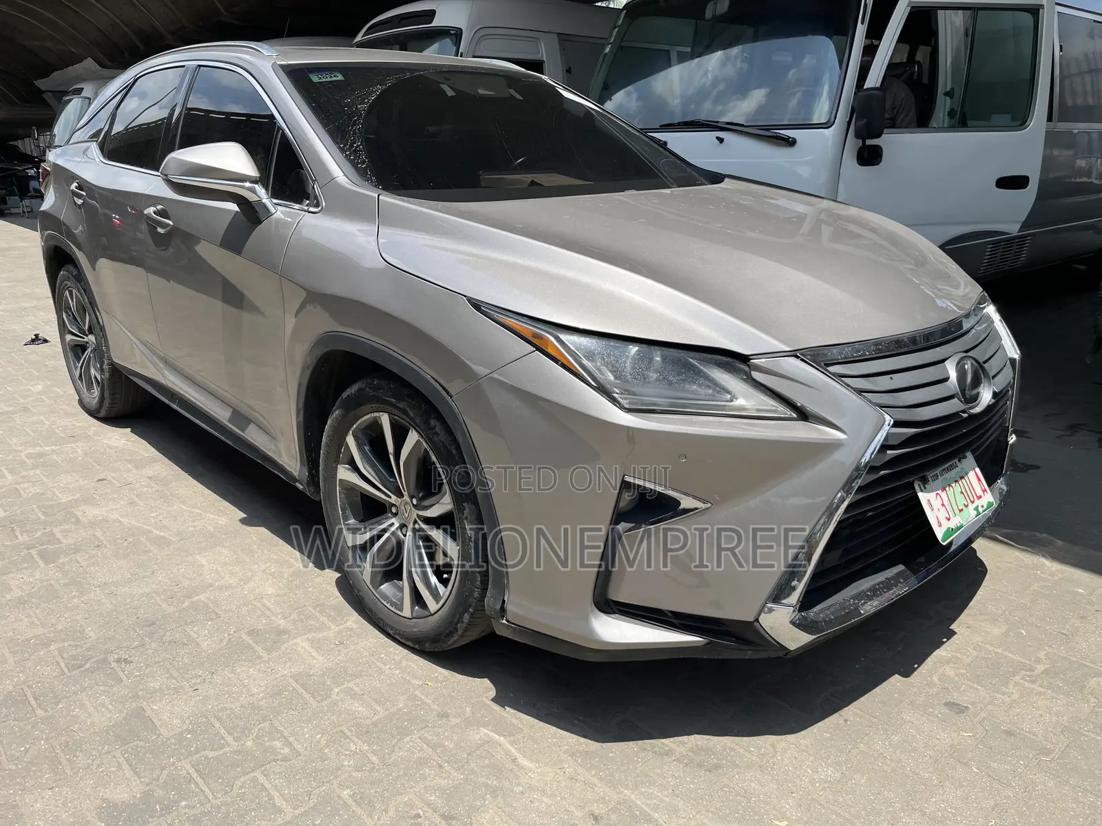 Lexus RX 350L Luxury AWD 2019 Gold