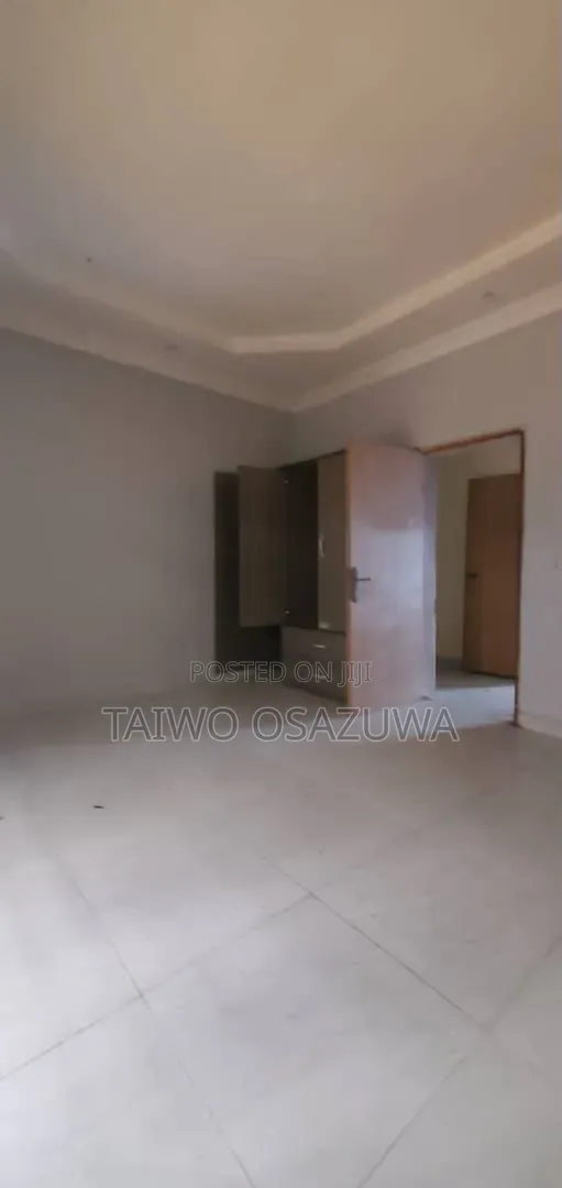 2bdrm Apartment in Osapa London for rent