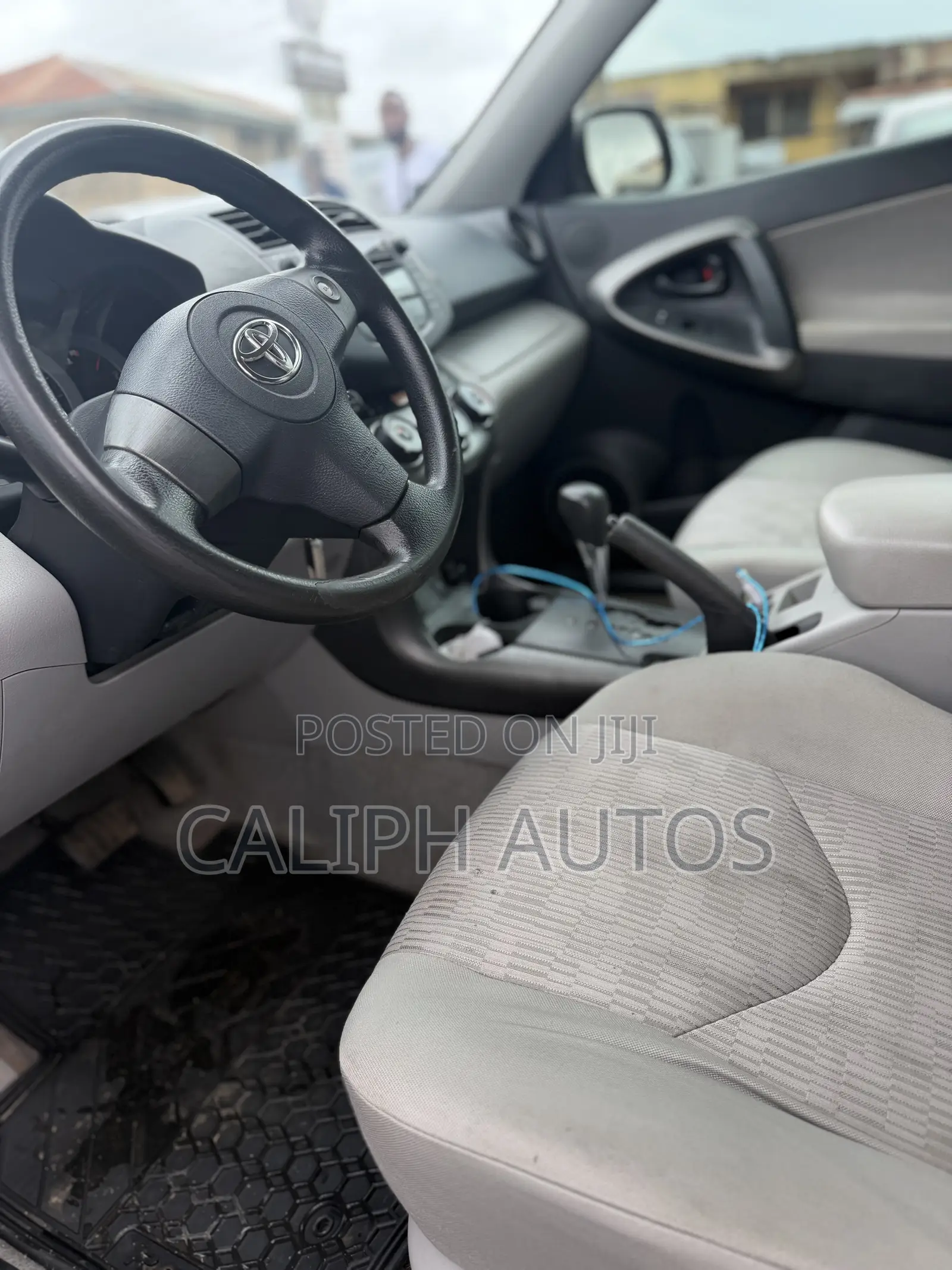 Toyota RAV4 2.5 2012 White