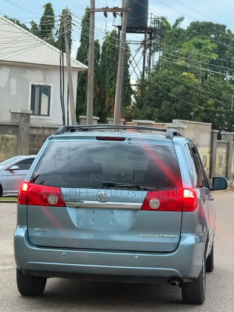 Toyota Sienna 2008 Blue