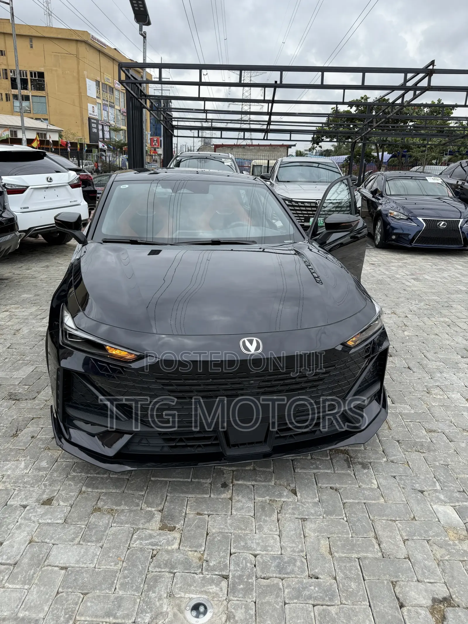 Changan UNI-V 2.0 Petrol FWD 2024 Blue