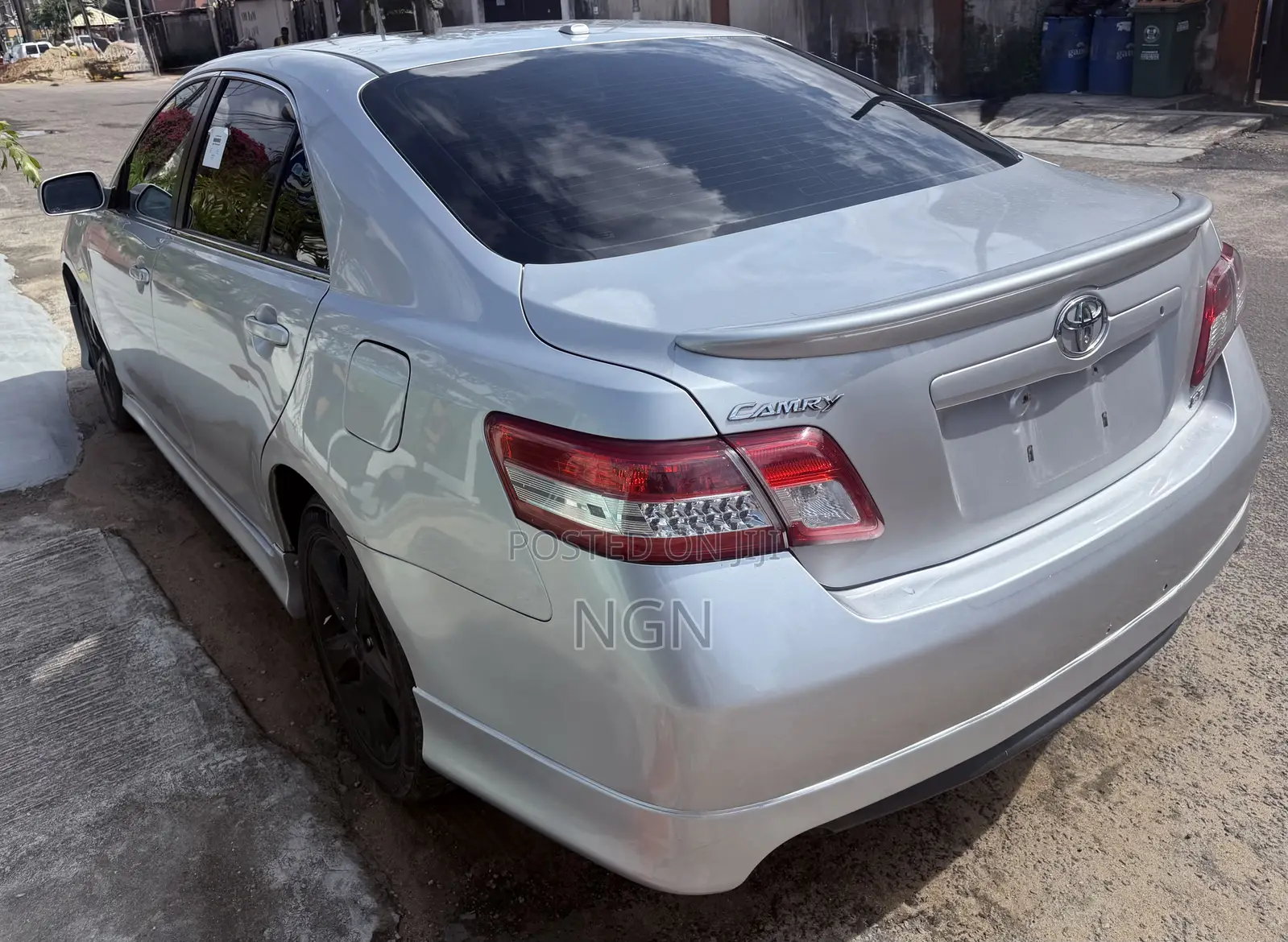 Toyota Camry 2011 Silver