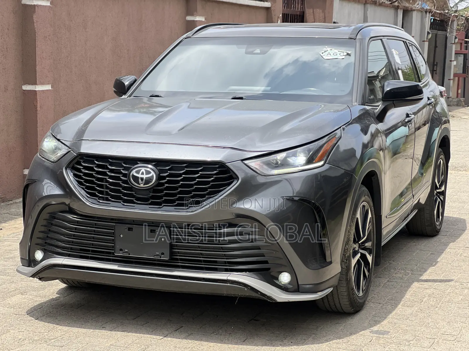Toyota Highlander XSE 2022 Gray