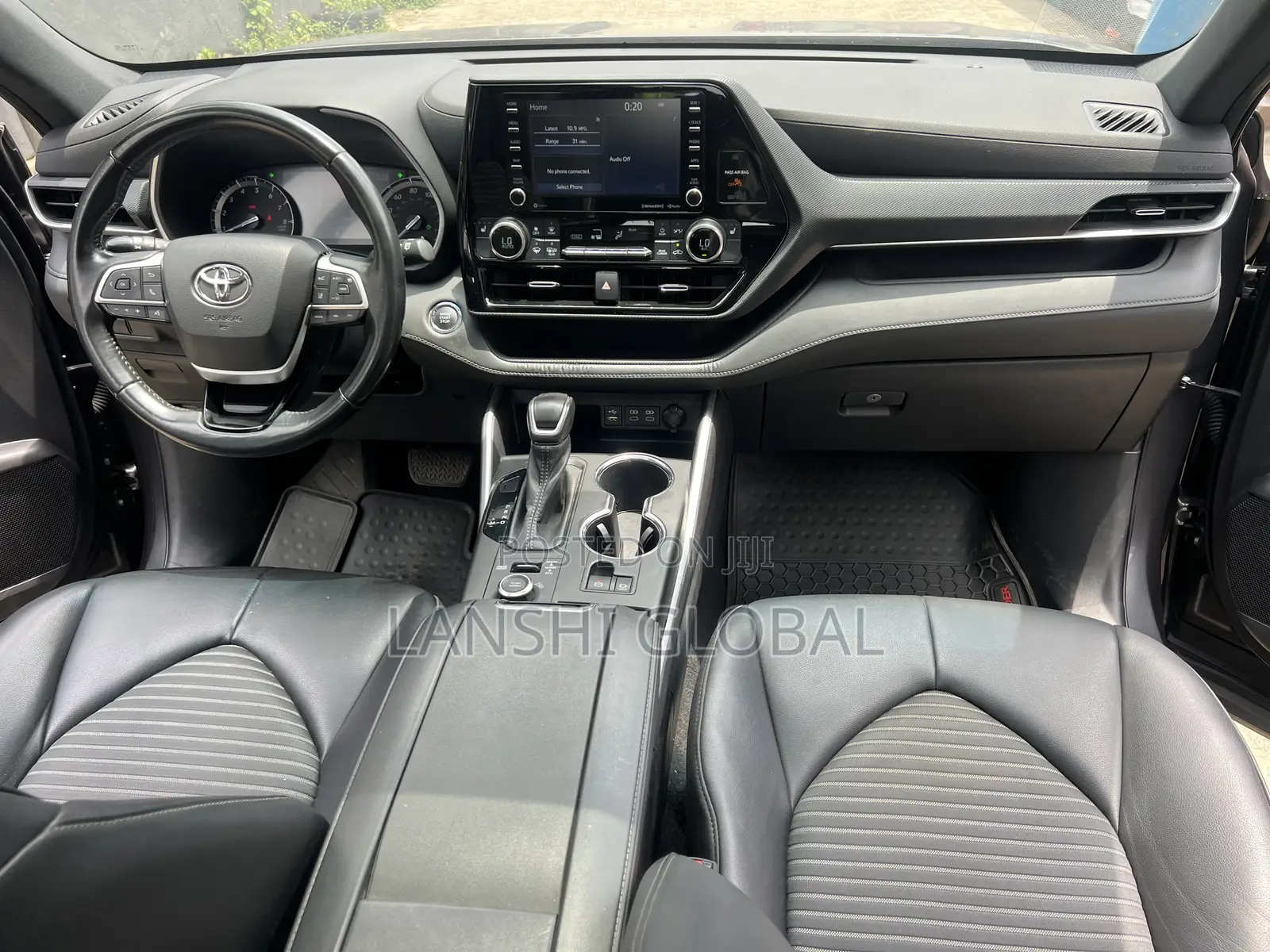 Toyota Highlander XSE 2022 Gray