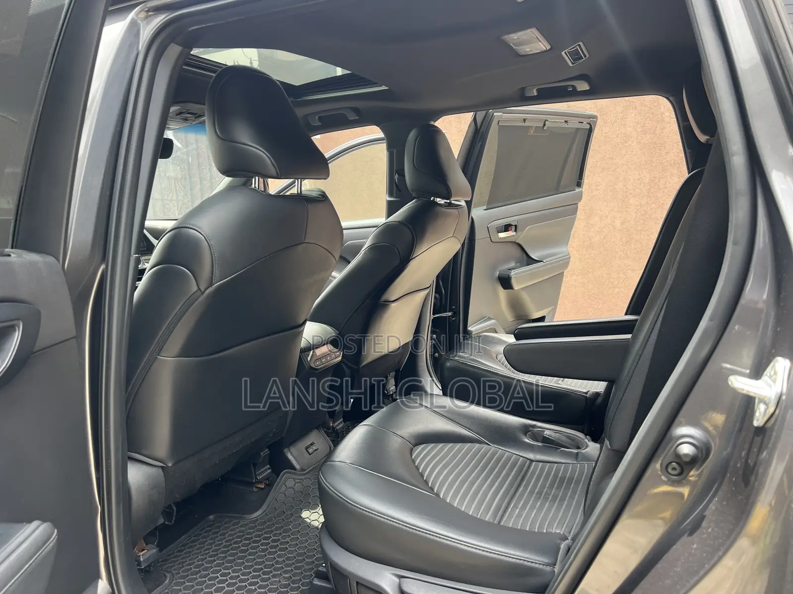 Toyota Highlander XSE 2022 Gray