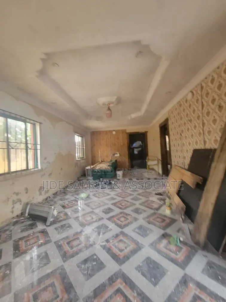 2bdrm Bungalow in Ayobo for rent